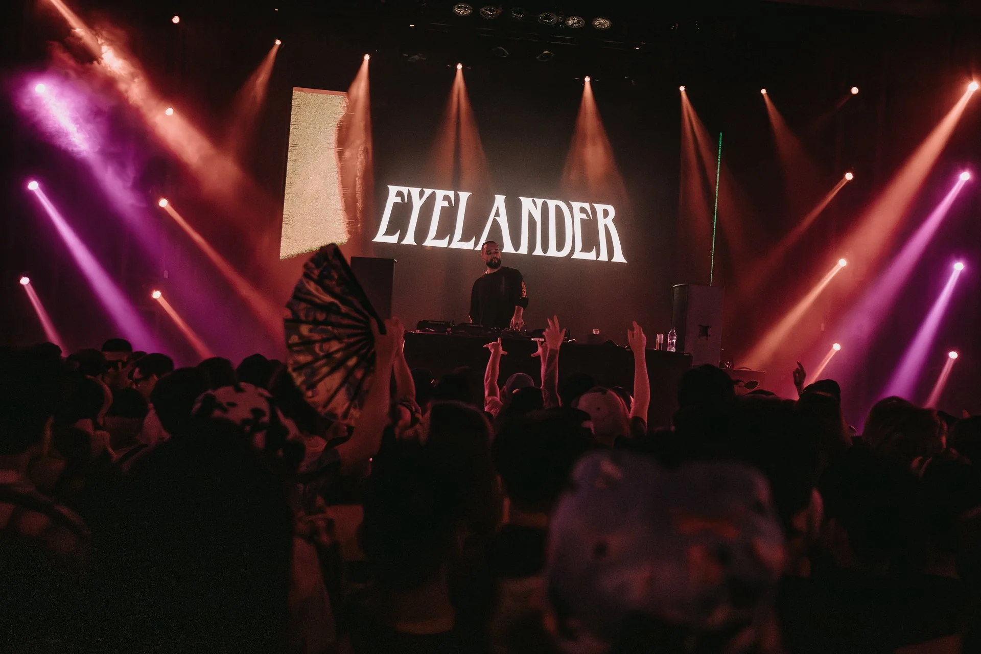 EYELANDER-Virtual Riot-2025-09-06-ara.medium_-2.jpg
