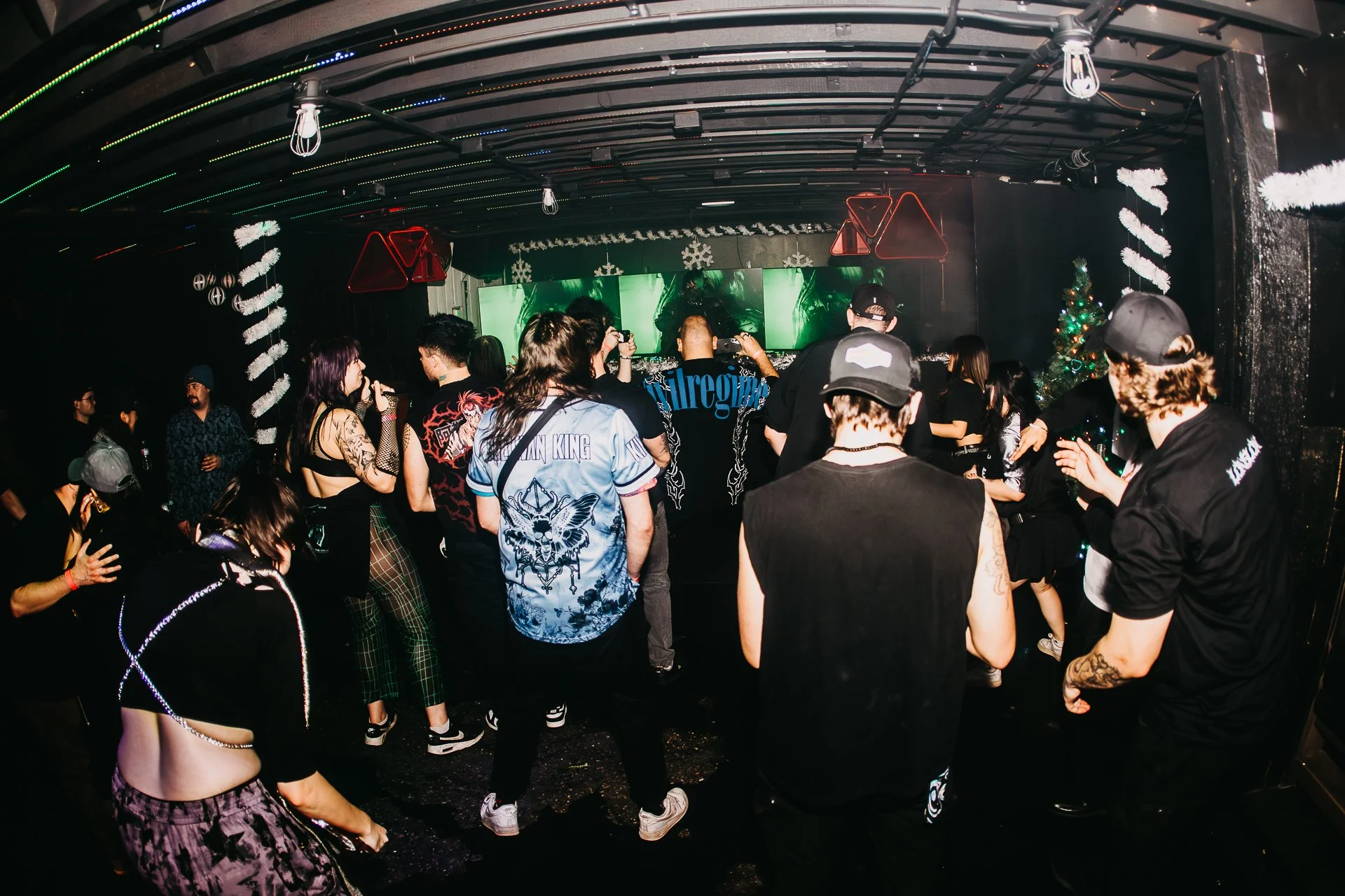 HOT HEAT BEATS-SHATTER THE HALLS 25-ARA.MEDIUM_-90.jpg