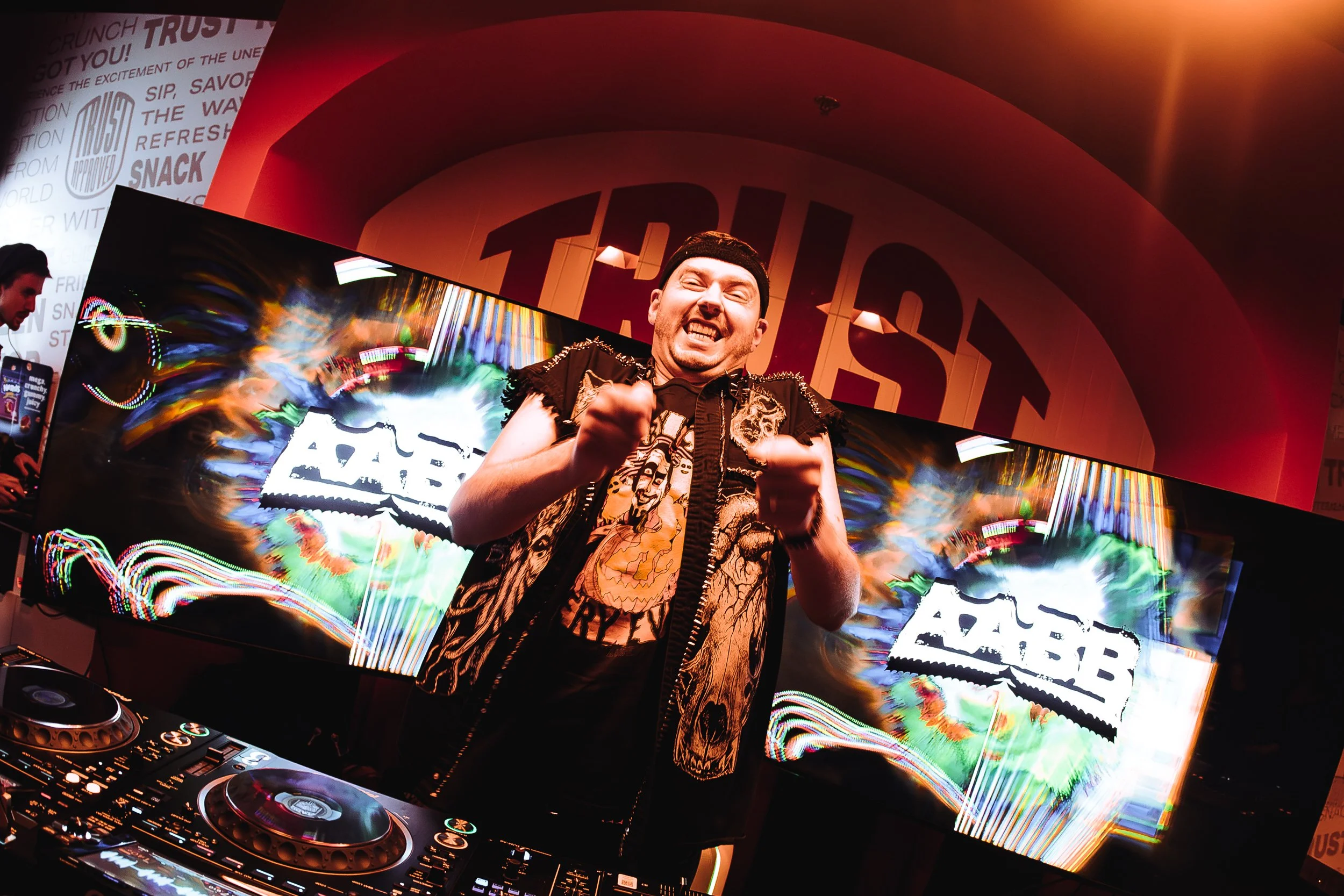 HOT HEAT BEATS-NYE 2025-IG-ARA.MEDIUM_-61.JPG