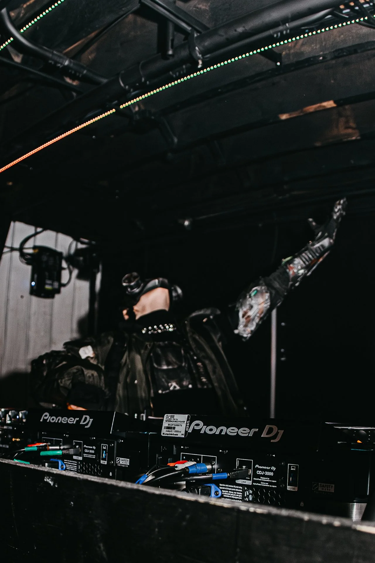 SHATTERTHEFALL-JESSICA AUDIFFRED-ARA.MEDIUM_-5.jpg