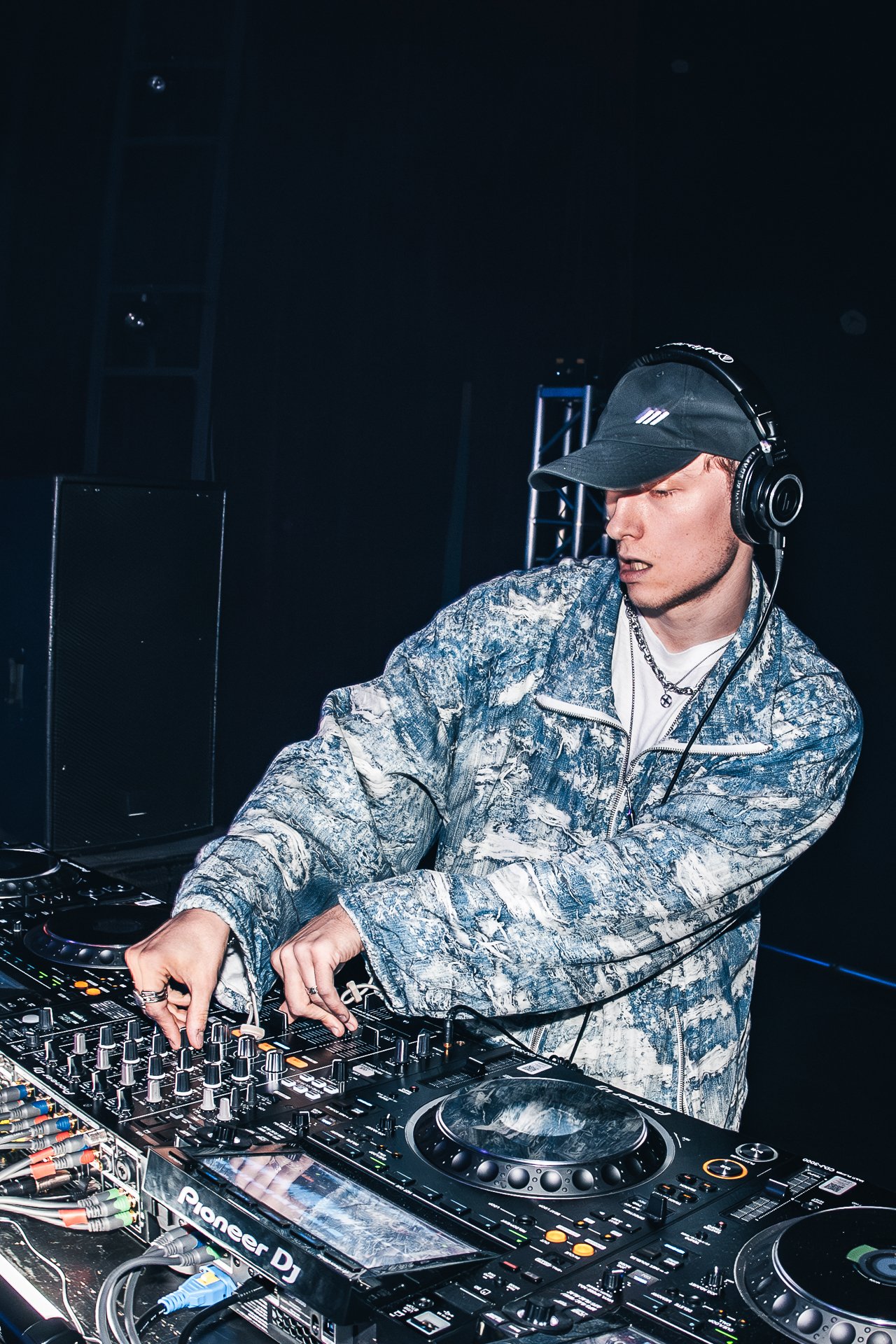 adventure club-ara.medium_-90.jpg