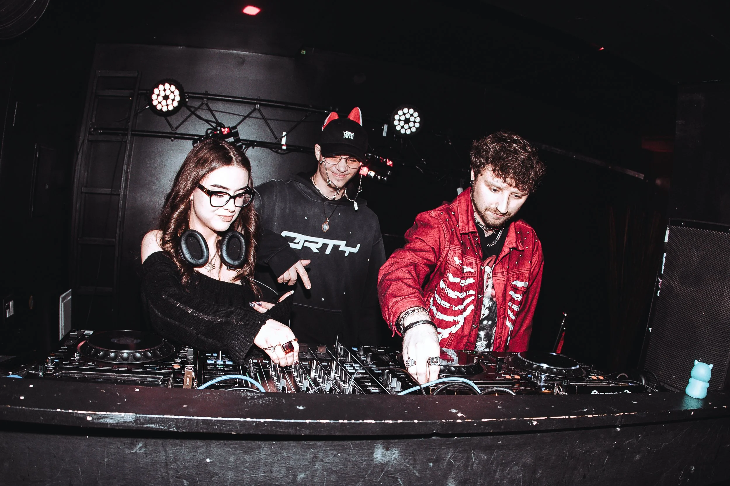 OMNISONIC-DEC 20 2025-IG-ARA.MEDIUM_-5.jpg