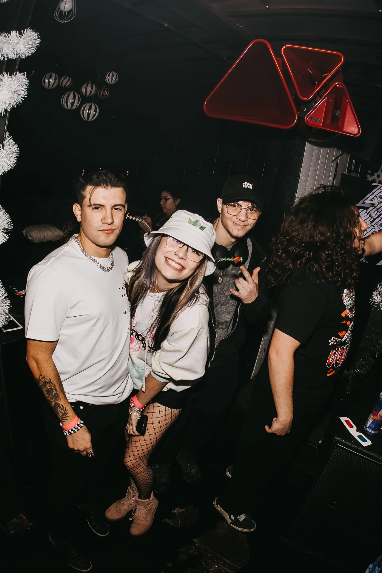 HOT HEAT BEATS-SHATTER THE HALLS 25-ARA.MEDIUM_-34.jpg