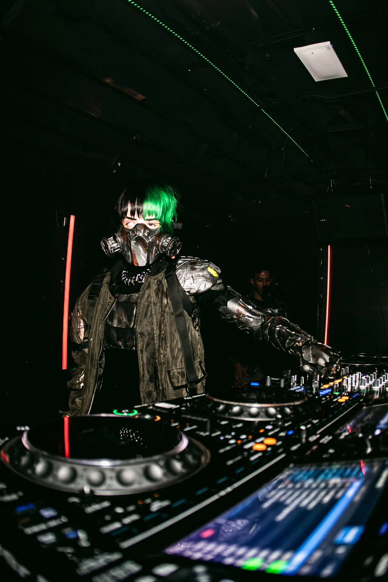 SHATTERTHEFALL-JESSICA AUDIFFRED-ARA.MEDIUM_-55.jpg