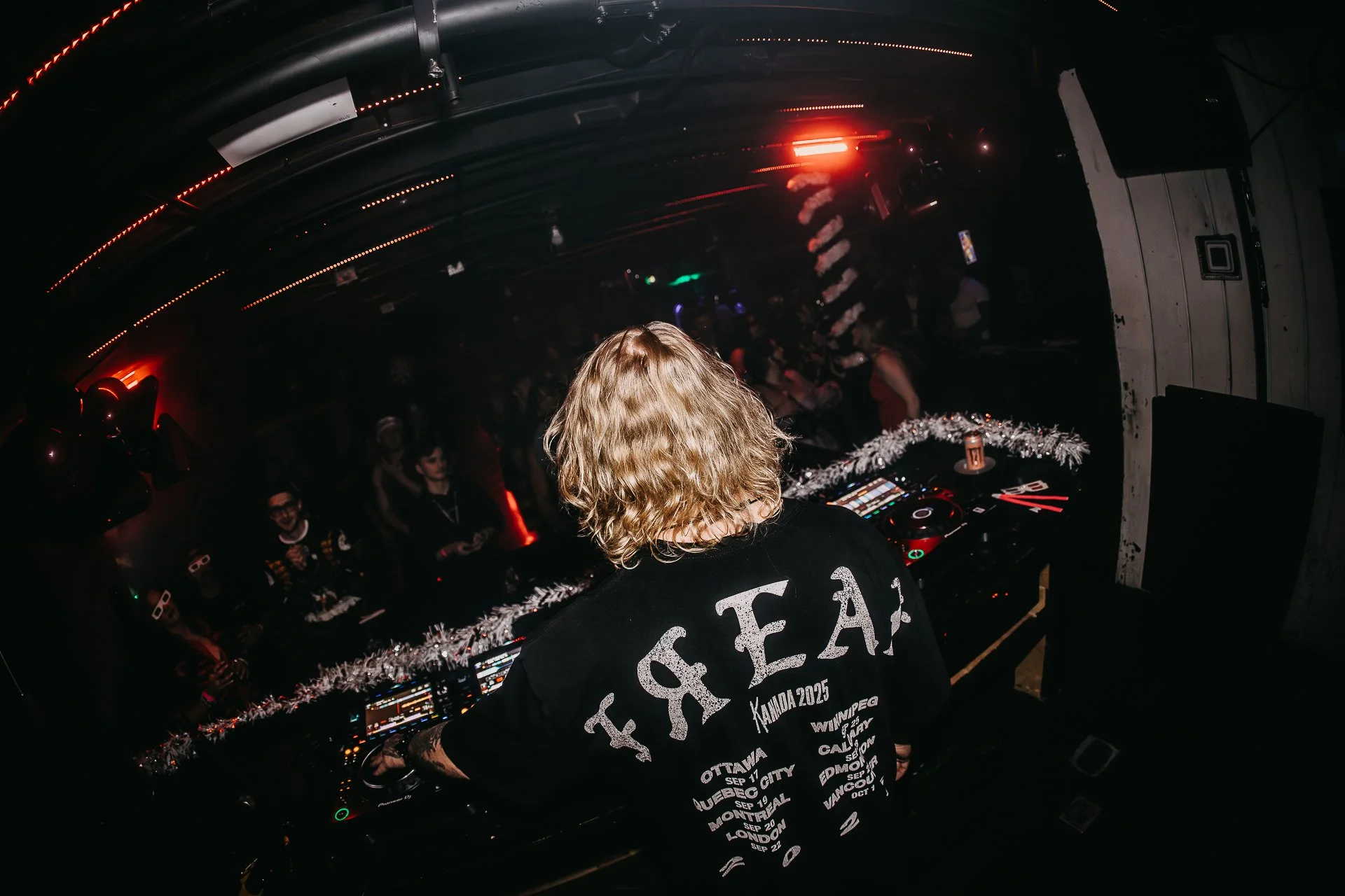 HOT HEAT BEATS-SHATTER THE HALLS 25-ARA.MEDIUM_-65.jpg