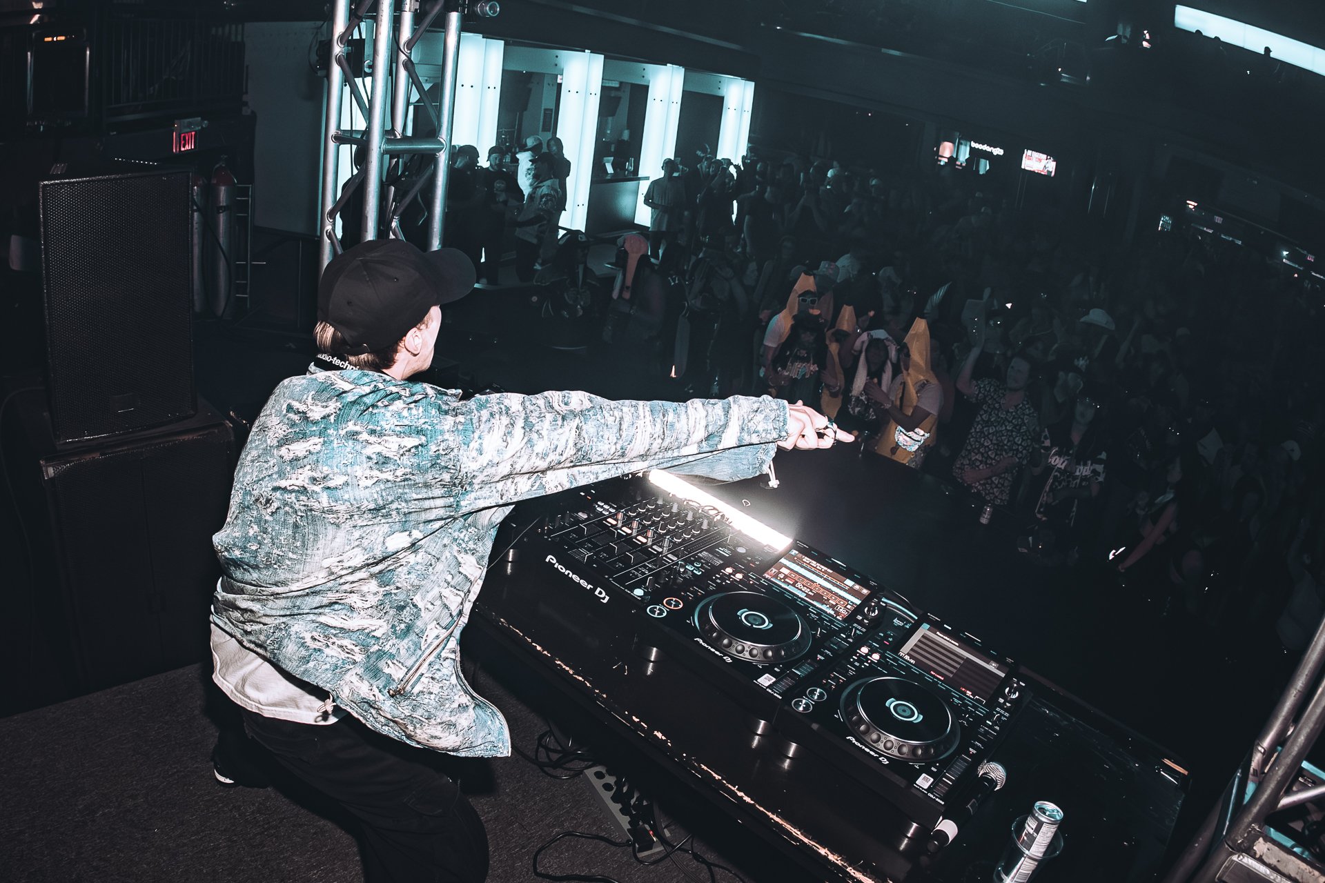 adventure club-ara.medium_-88.jpg