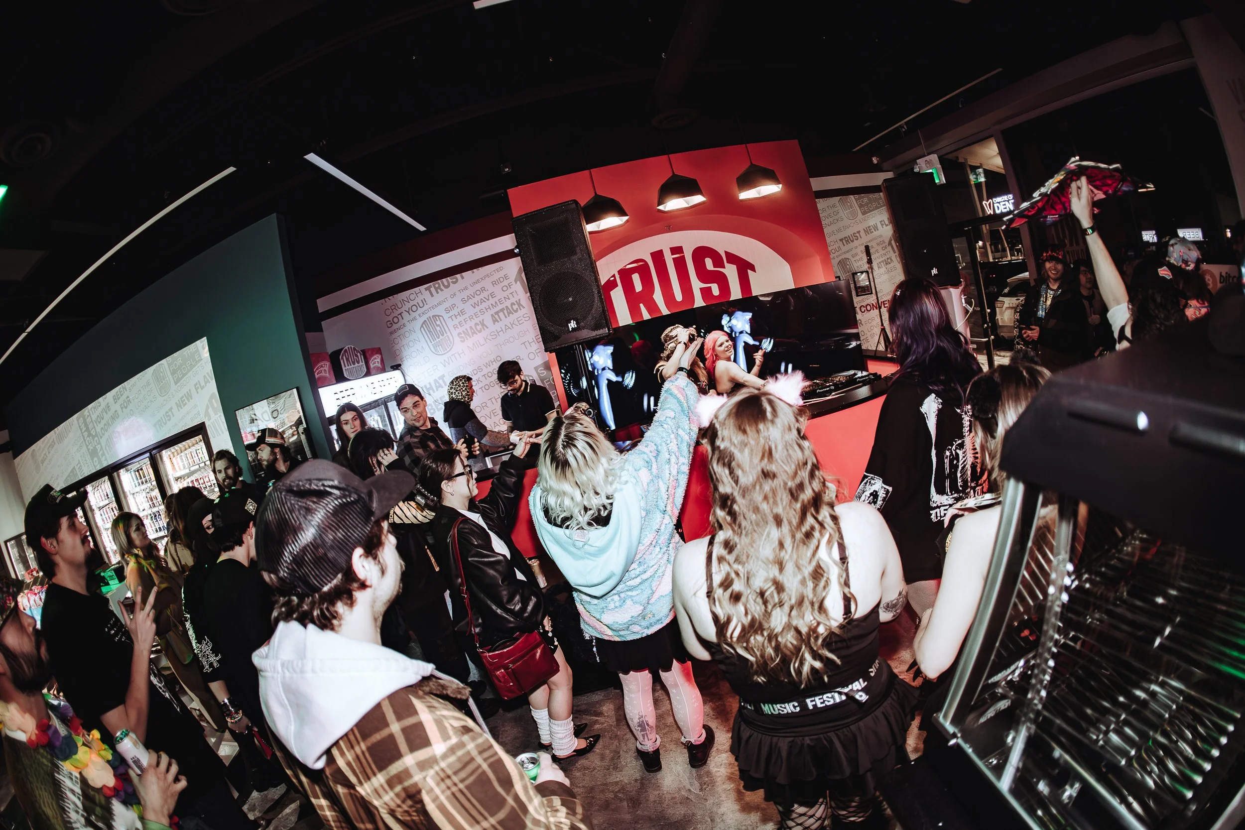 HOT HEAT BEATS-NYE 2025-IG-ARA.MEDIUM_-18.JPG