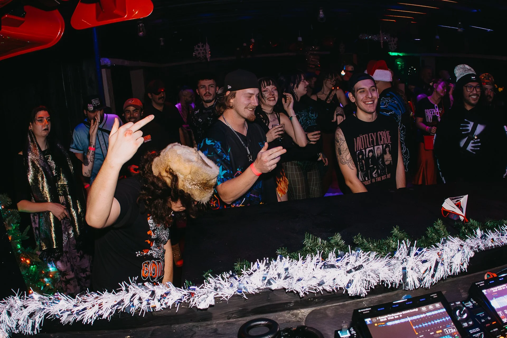 HOT HEAT BEATS-SHATTER THE HALLS 25-ARA.MEDIUM_-17.jpg