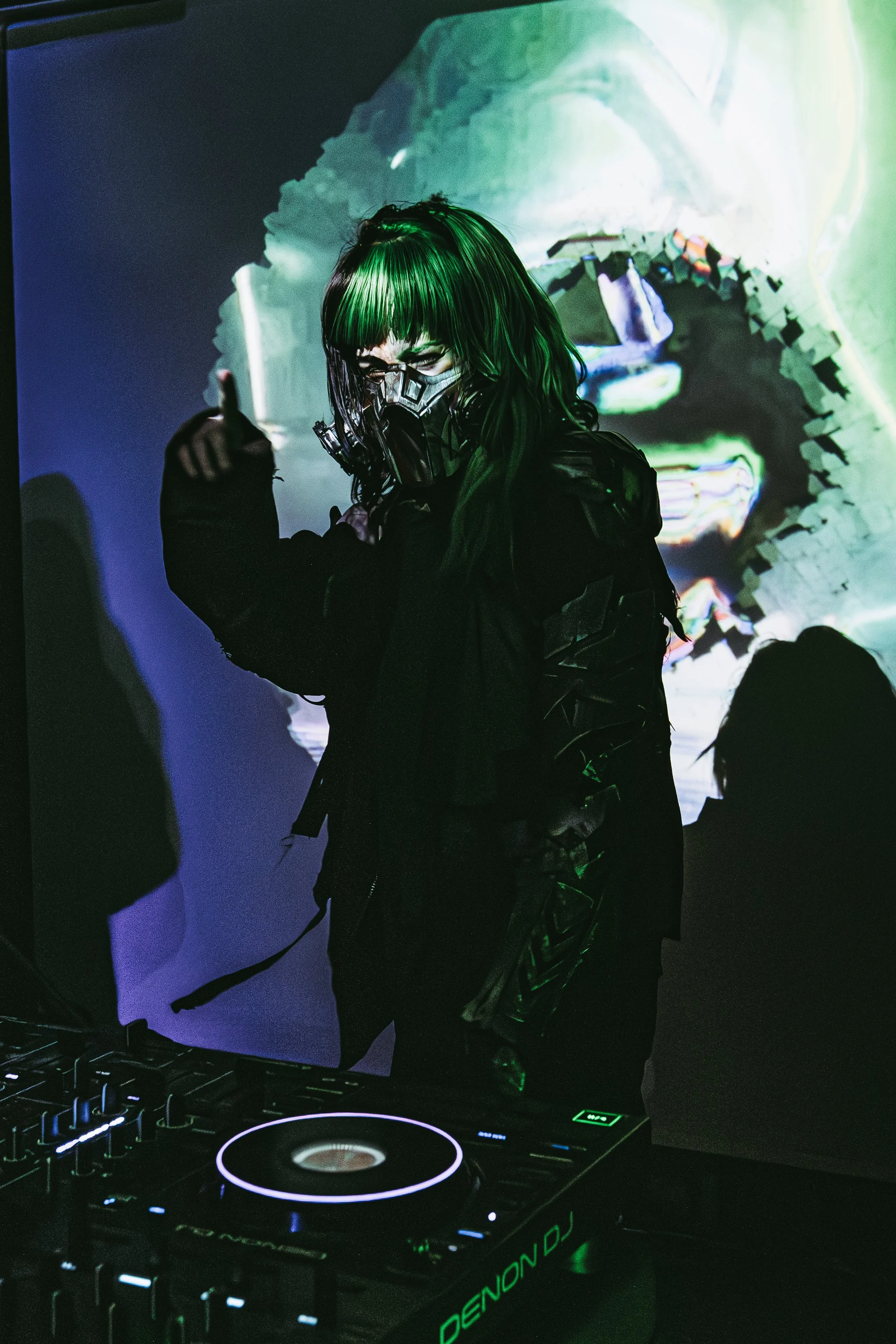 SHATTERTHEFALL-05242025-ara.medium_-33.jpg