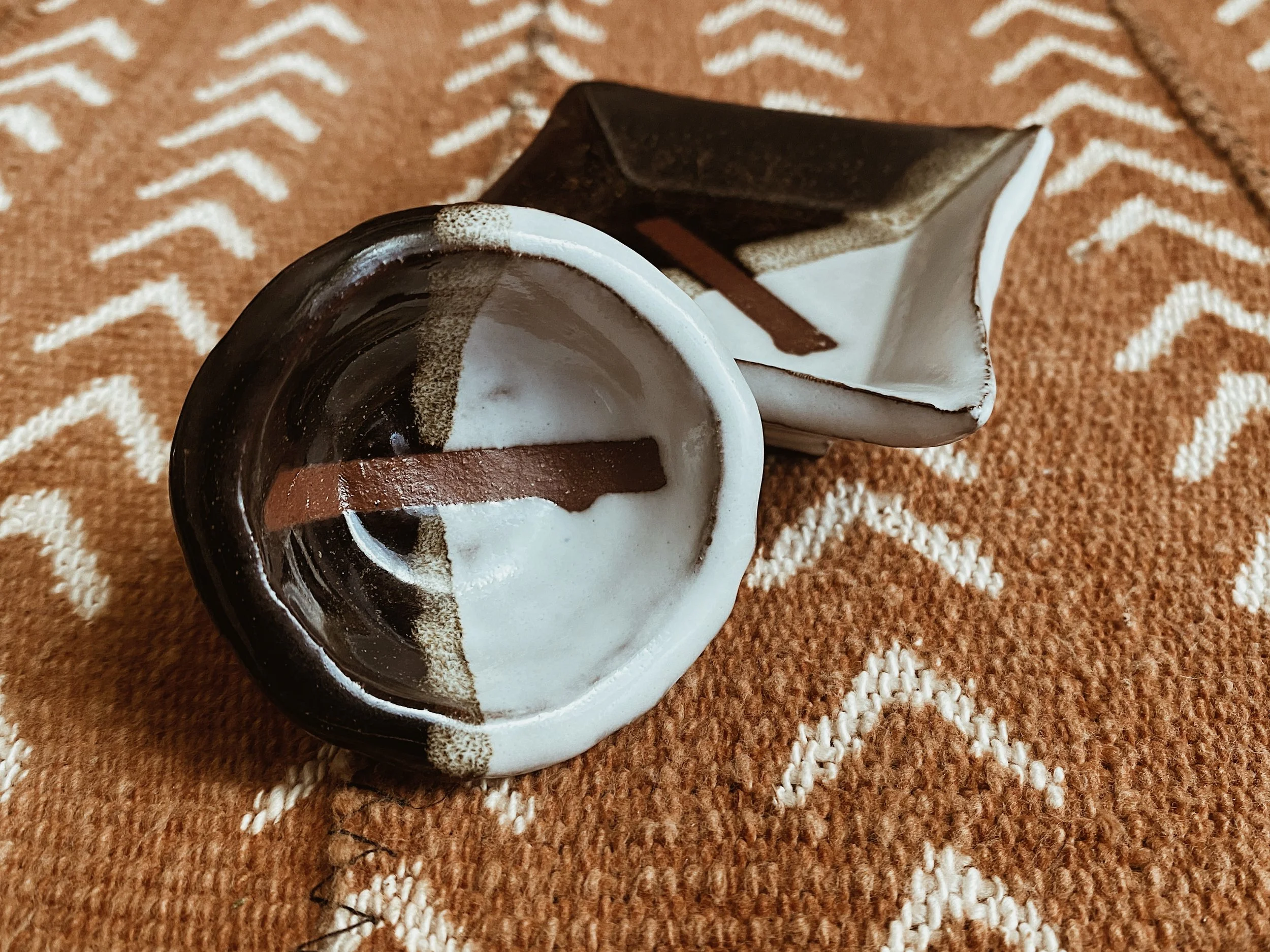 Soy Sauce & Ketchup | Day & Night Striped Dishes