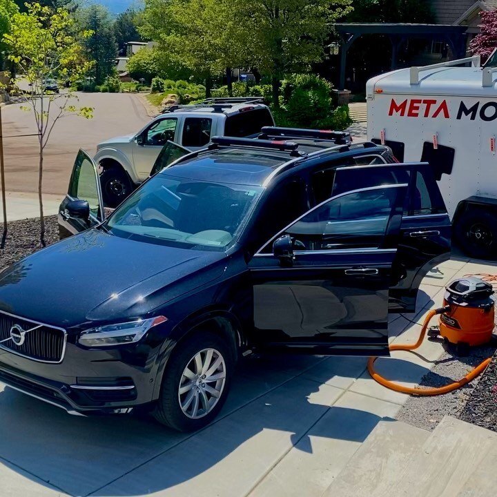 ☀️Summer is here☀️

Want your vehicle freshened up?

‼️Visit the link in bio to book a detail today‼️

#metamobile #metamobileutah #utahdetailing #showroomfinish #detailinglife #carwash 🥵🥵