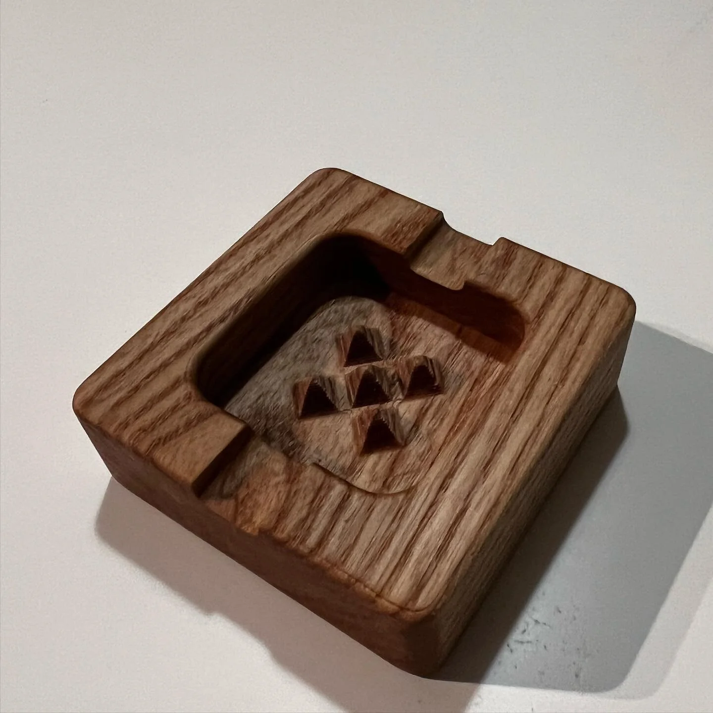 This pretty little ashtray made of solid white oak was fun to make. Some trial and error with several iterations turned into a really cool finished product!
