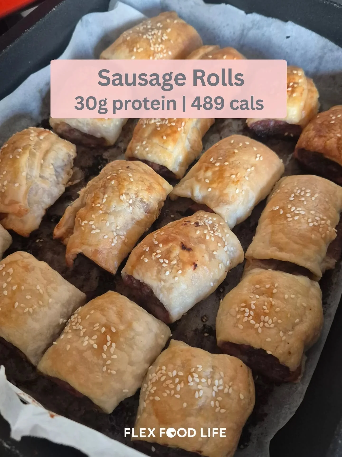 𝗛𝗼𝗺𝗲𝗺𝗮𝗱𝗲 𝘀𝗮𝘂𝘀𝗮𝗴𝗲 𝗿𝗼𝗹𝗹𝘀 𝘄𝗶𝘁𝗵 𝘃𝗲𝗴
4 serves | 479 calories per serve
P: 30g | C: 49g | F: 19g | Fibre: 5g

A higher-protein, veggie-packed take on homemade sausage rolls that still tastes like the real deal.

Perfect if you wa