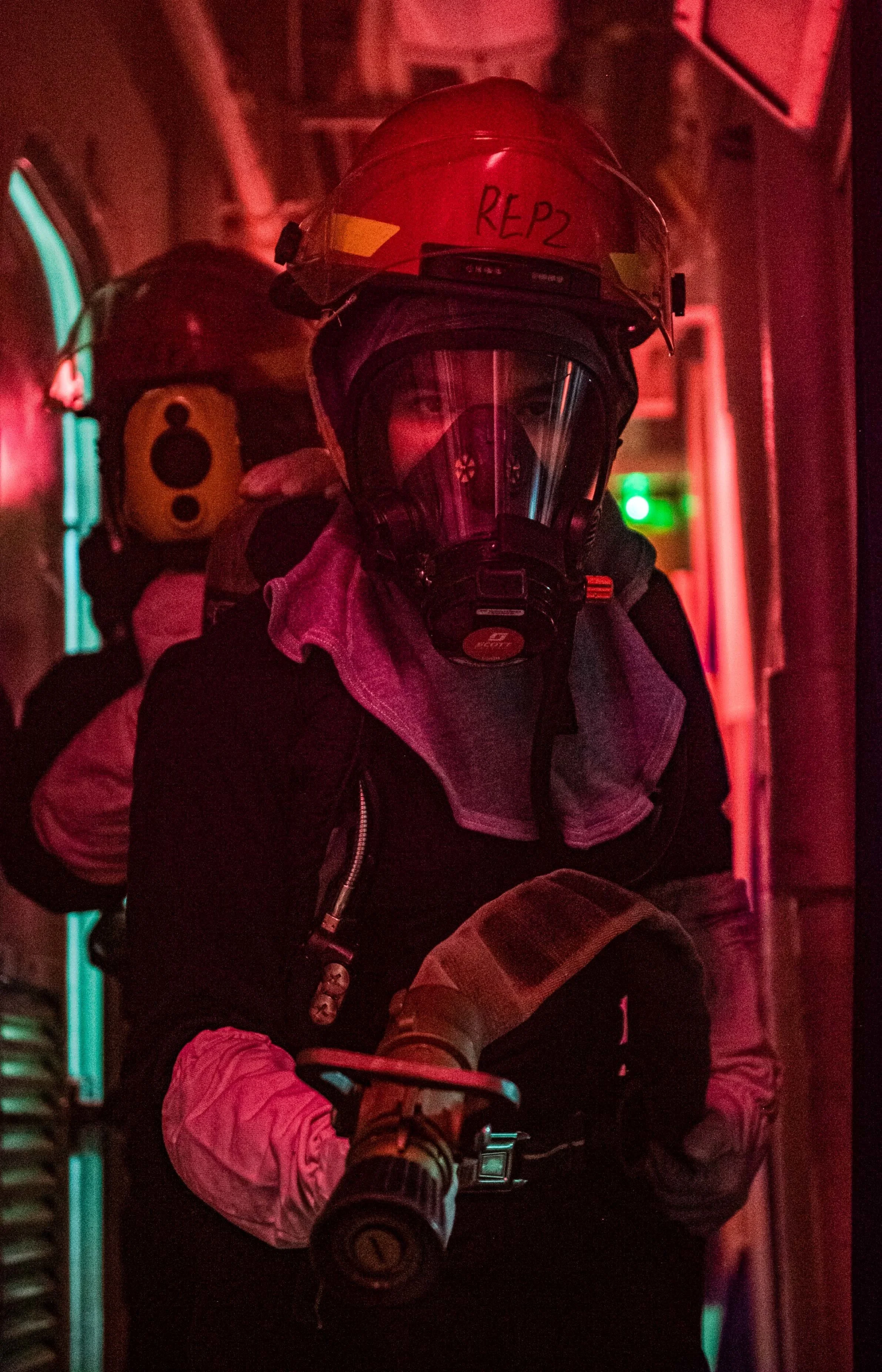  PACIFIC OCEAN (Aug. 14, 2021) Sailors aboard Arleigh Burke-class guided-missile destroyer USS O’Kane (DDG 77) fight a simulated fire during a mass casualty drill. (U.S. Navy photo by Mass Communication Specialist Seaman Elisha Smith) 