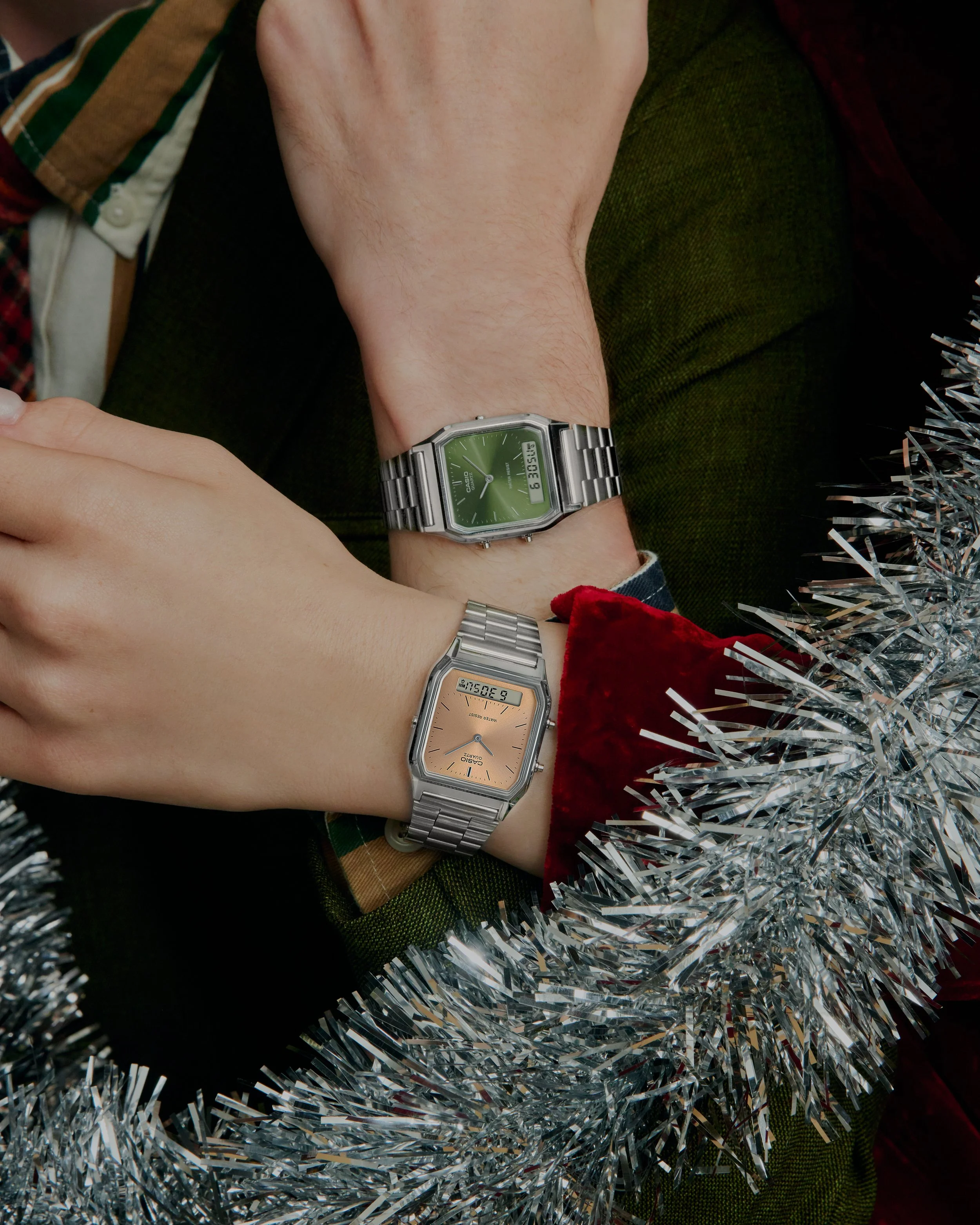 1122_Casio Holiday9680.jpg