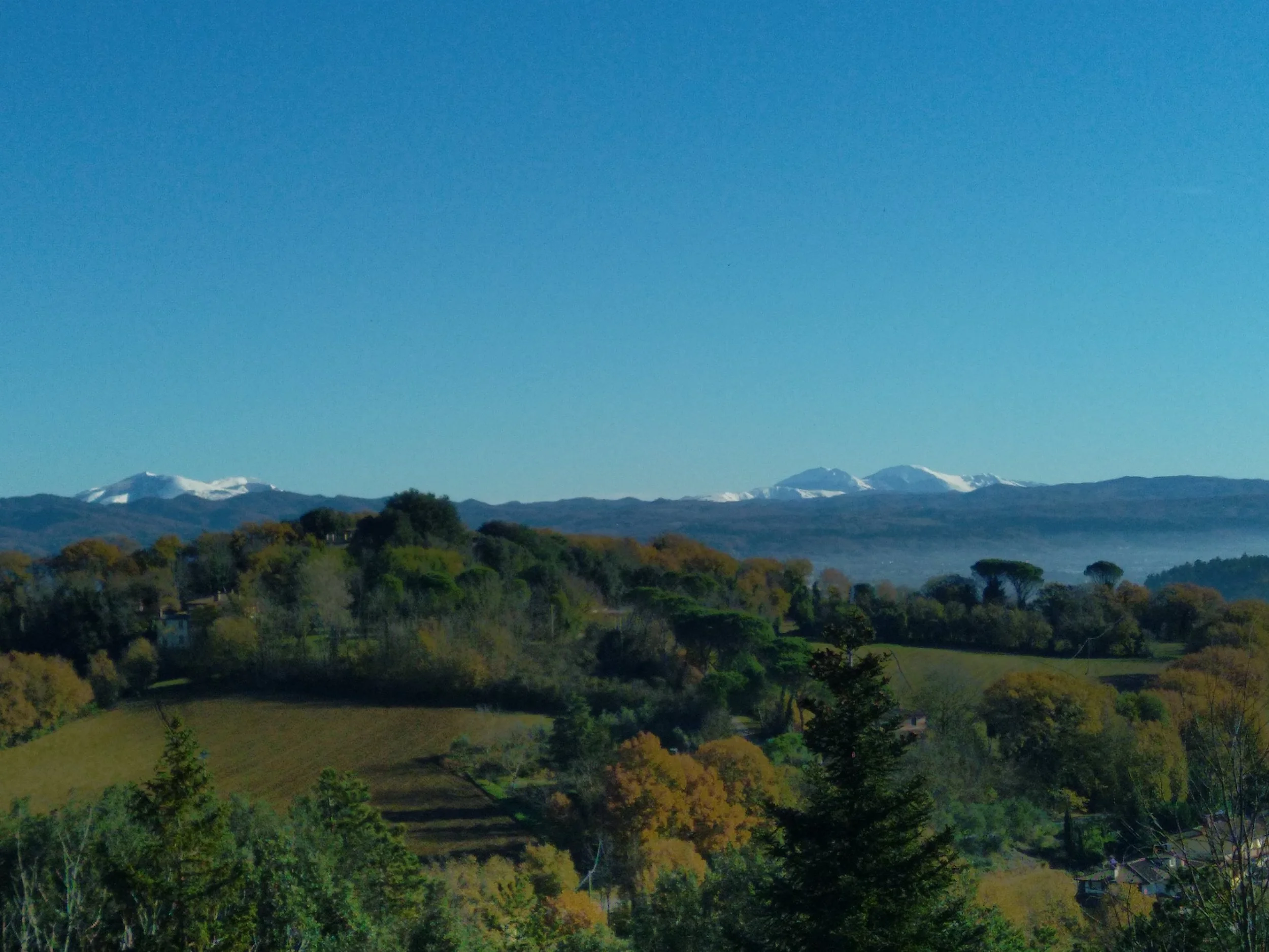 Vista de las otras 3 regiones que colindan con el pueblo.