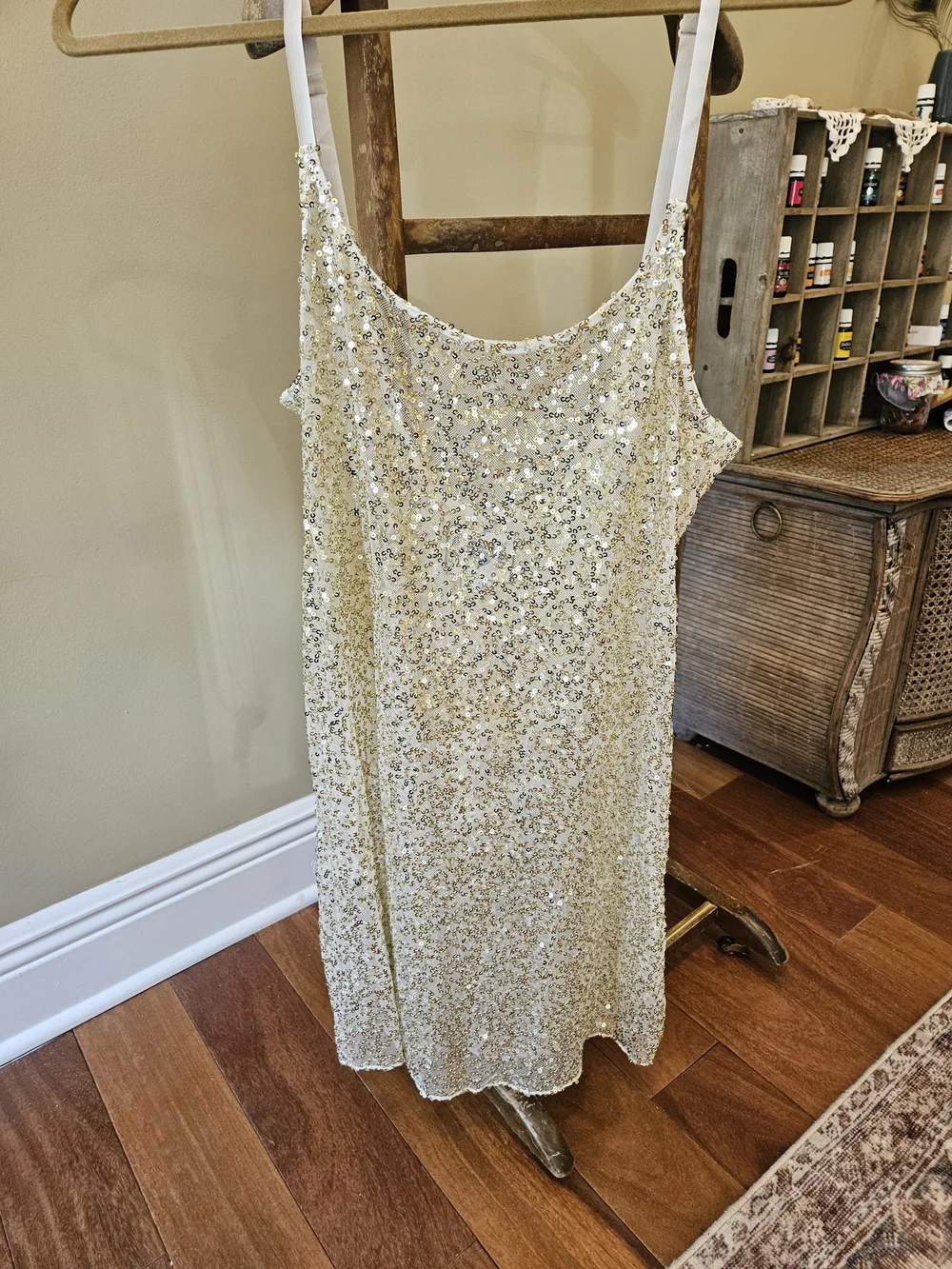 free people sequin dress Vintage Gold Slip — Lake Martin Yoga Jupiter Buffet/Dresser Mirror Pink Pattern_04458F The Free People Sequined Size:UK4