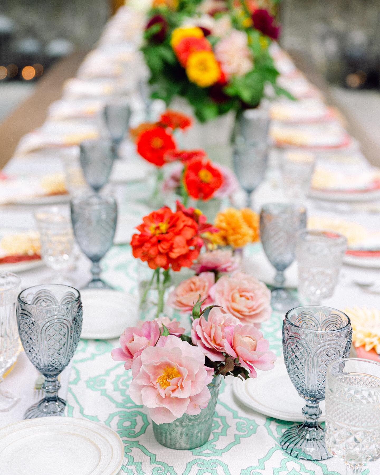 A beautiful rehearsal dinner table to kick off an incredible weekend. 
.
.
.
.
.
.
Design and Floral @valleyandco 
Venue @bellalunafarms 
Catering @tablecateringco 
Featured on @overthemoon 
#katieparraphotography #seattlephotographer #weddingphotogr
