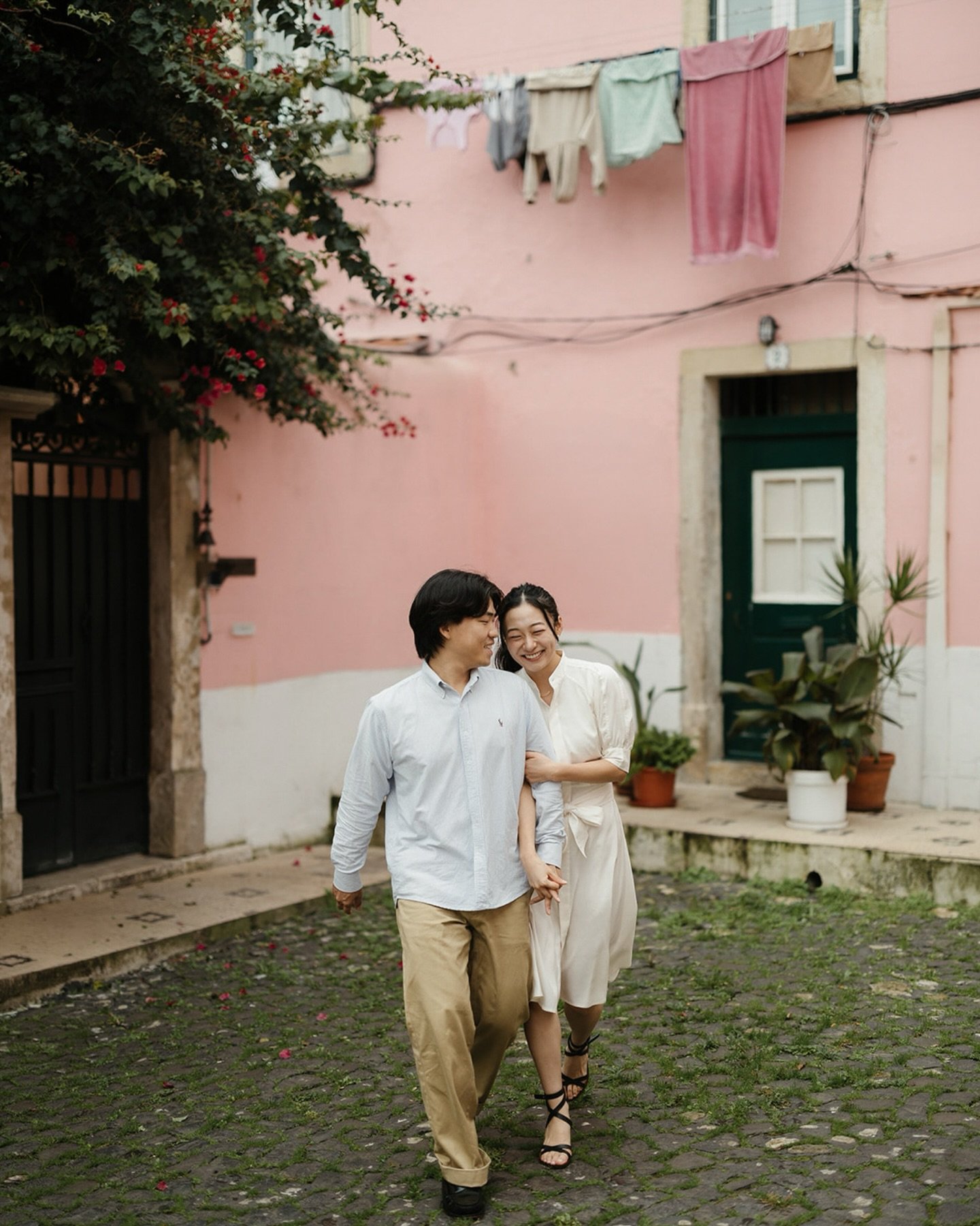 Foggy morning in Lisbon

#lisbon #lisbonphotographer #lisbonengagement #lisbonphotoshoot #lisbonweddingphotographer