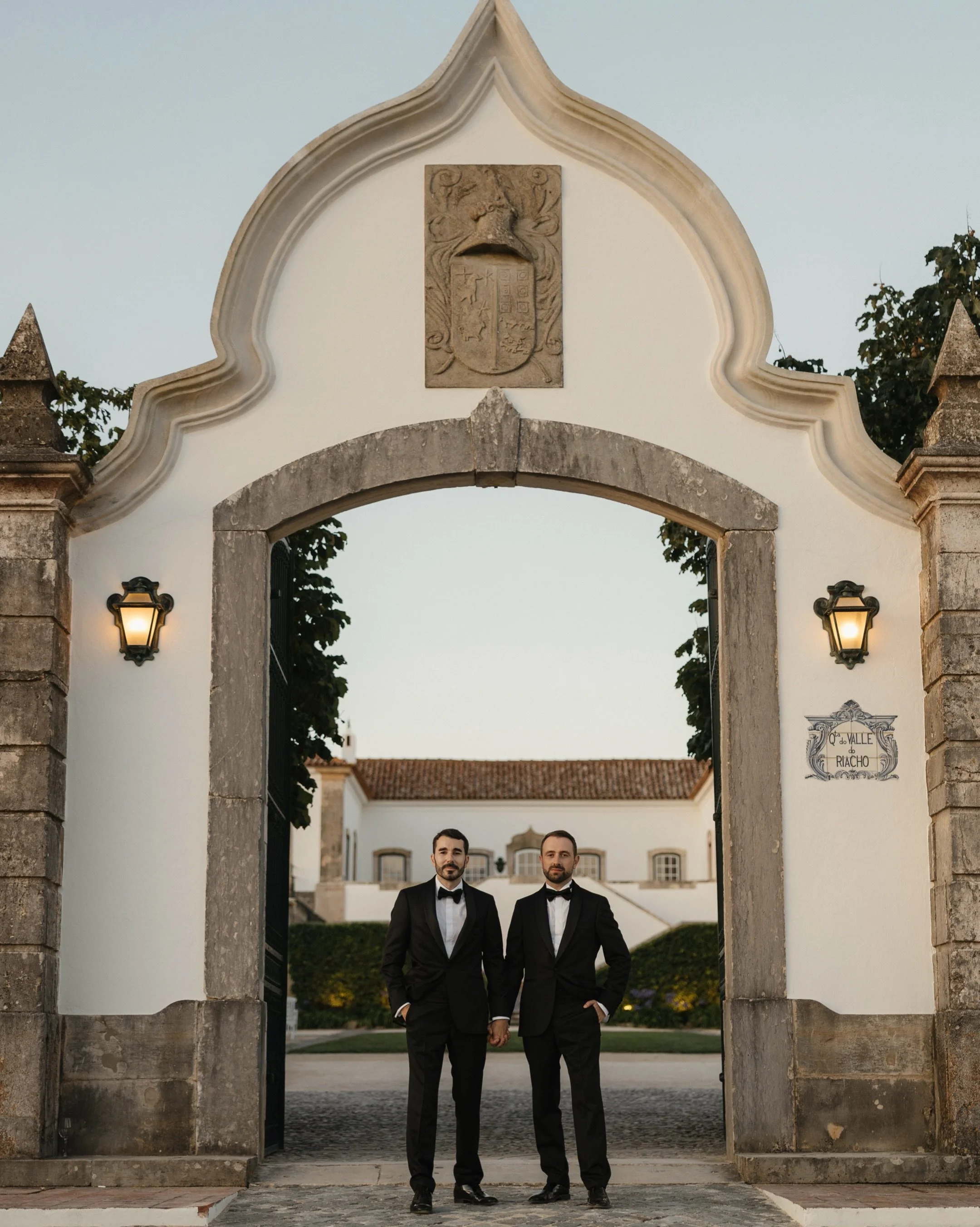 Filipe &amp; F&aacute;bio at Quinta Valle do Riacho🥂

Shot with @miguelvillalvawedding 
Video @pedrobgomesfilms 
Wedding planner and celebrant @amoreponto_celebrantes 
Venue @quintavalleriacho 
Dj @your_jukebox 

#destinationweddingphotography #lisb