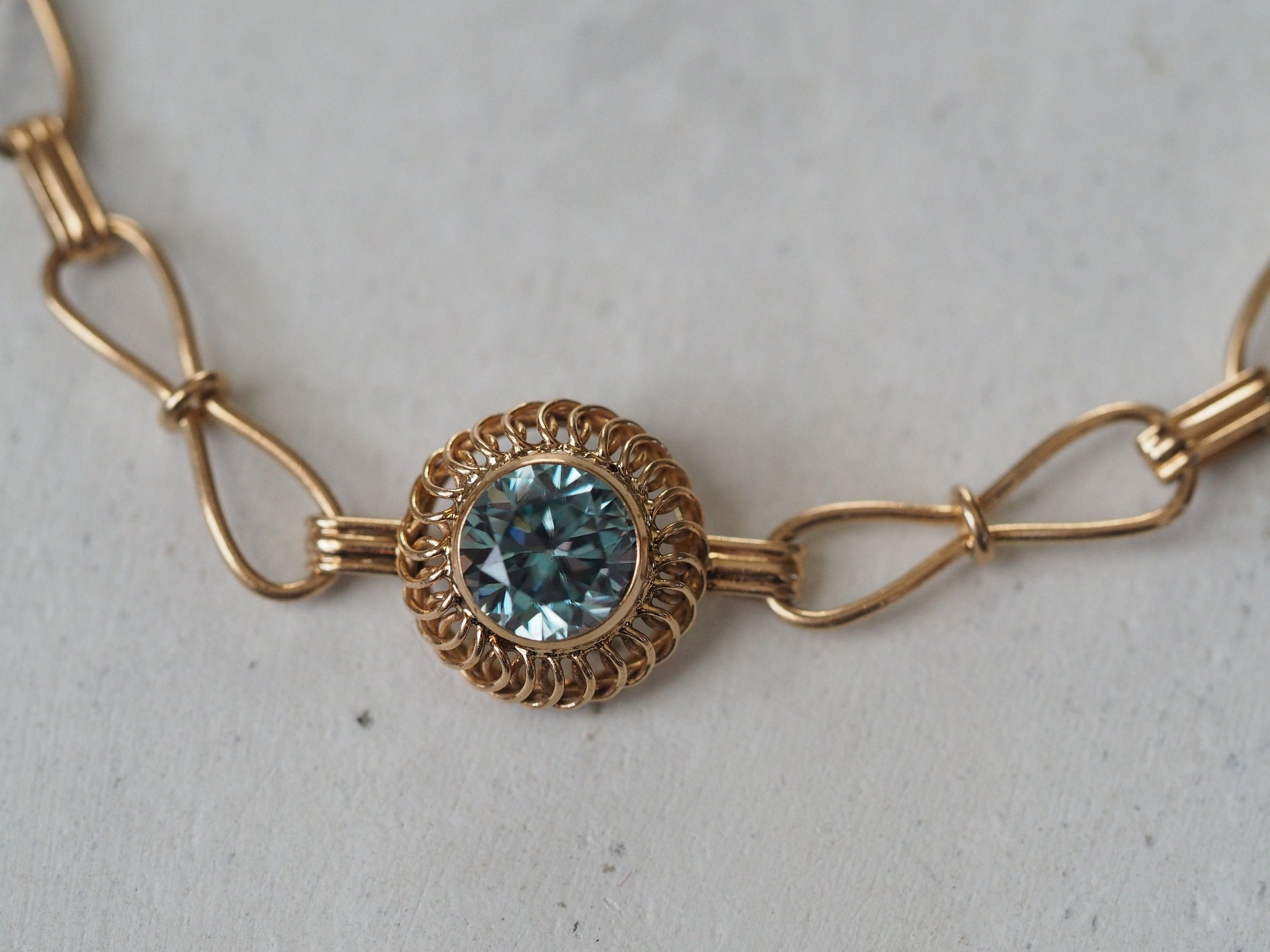 https://i.etsystatic.com/8111560/r/il/be3de5/3665233953/il_fullxfull.3665233953_5x3o.jpg