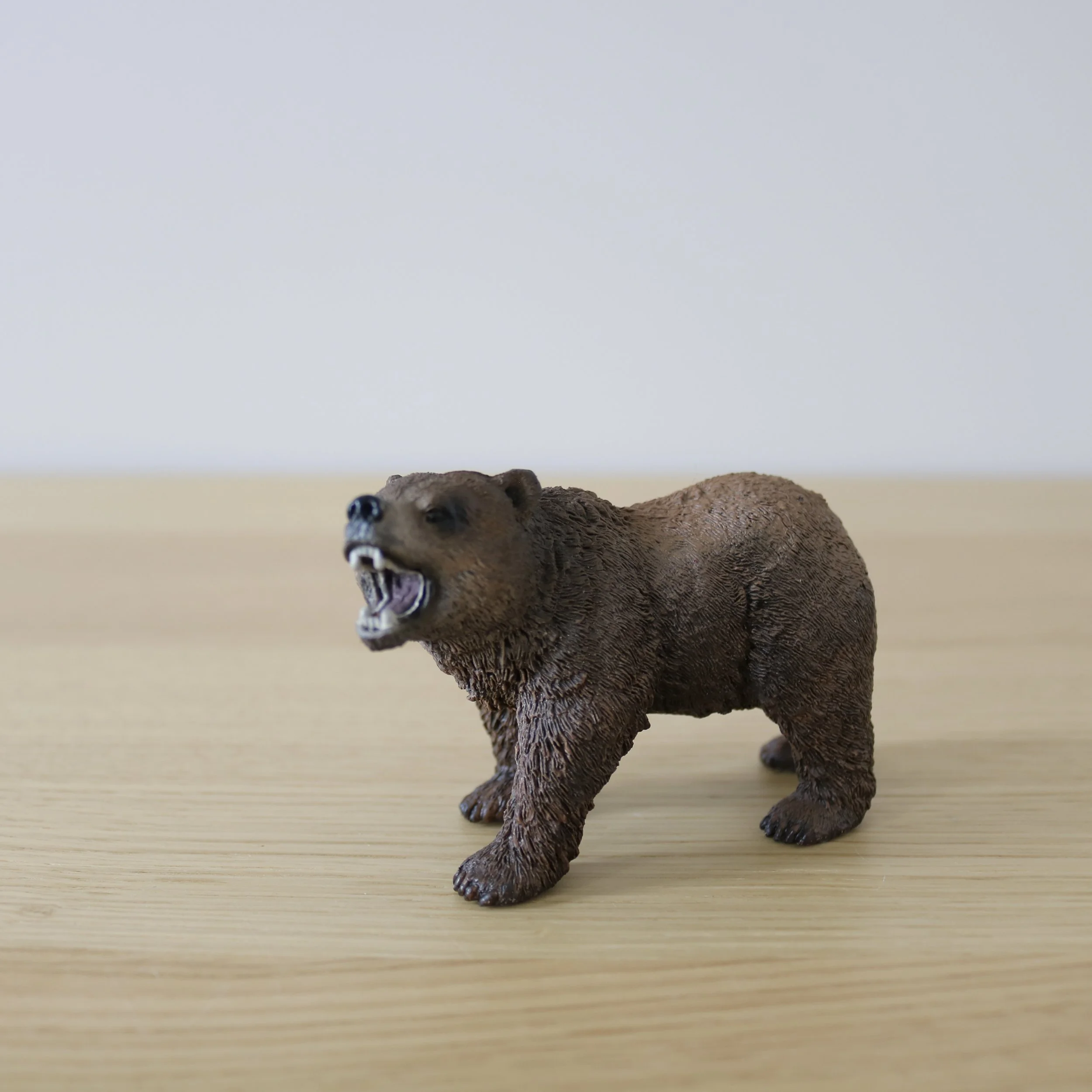 Schleich Grizzly Bear