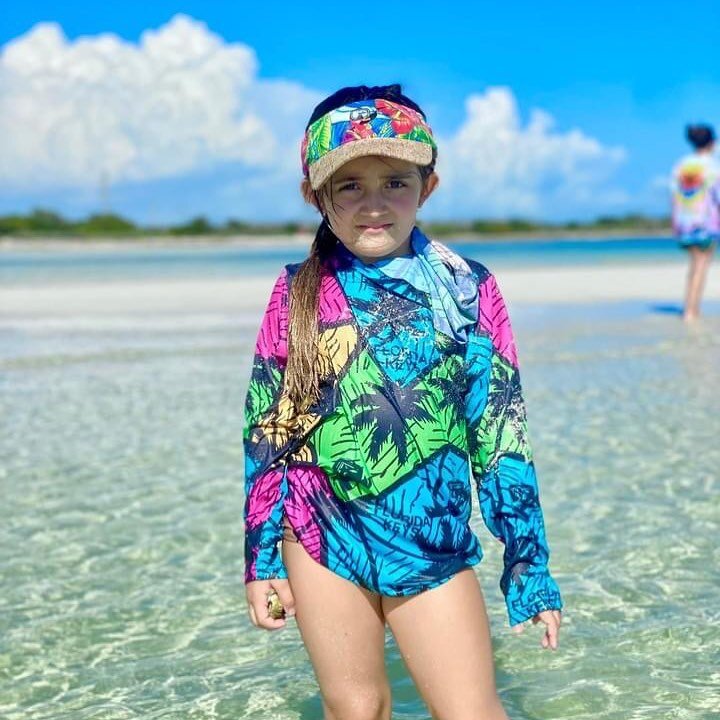 Paradise found 🌺🏝 @kali.and.luna 

Check out all our new kids gear at@onboardbandit.com 🤙🏽