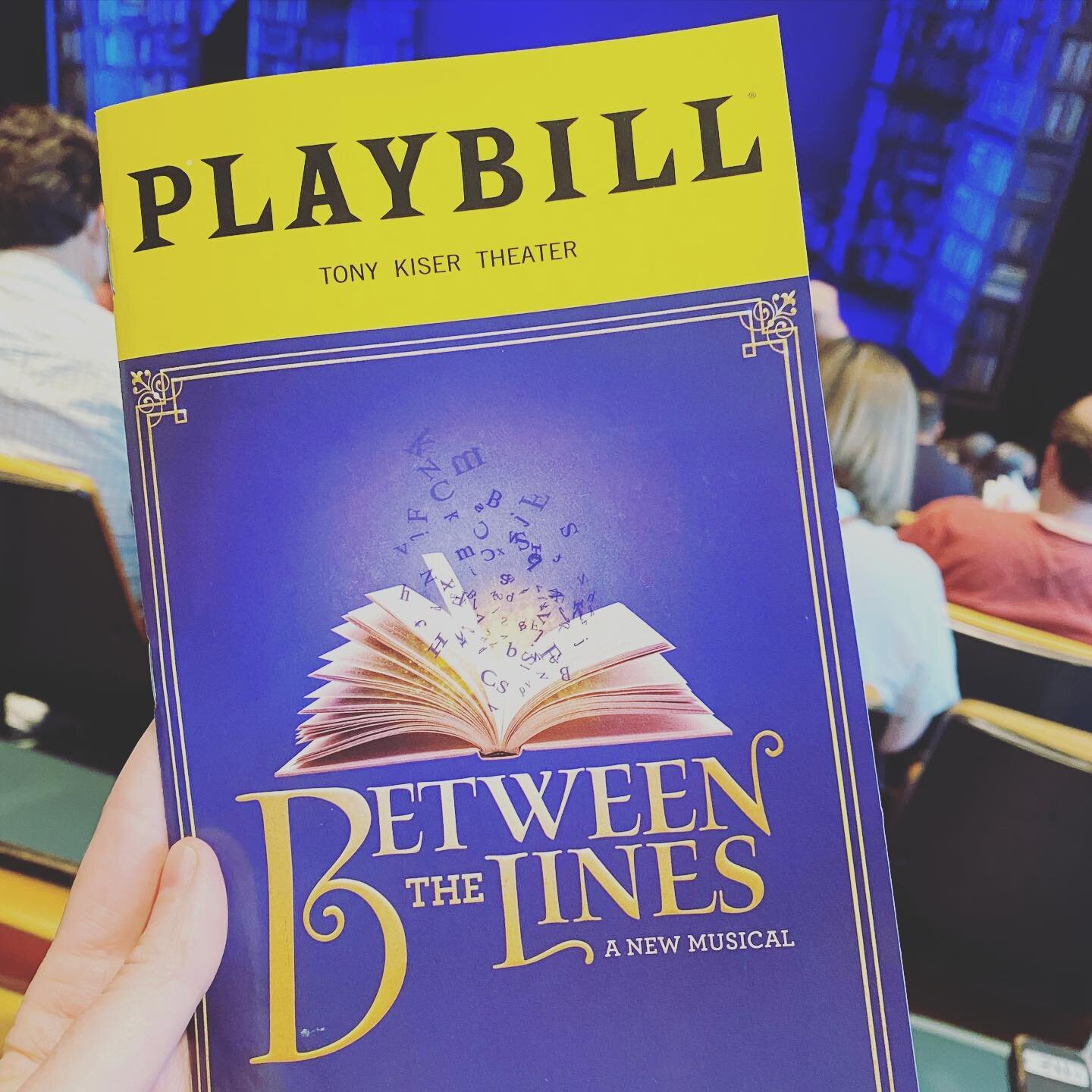 Seeing a new show! @tinasuebee8 @debtfreebree @mirandabarrus_