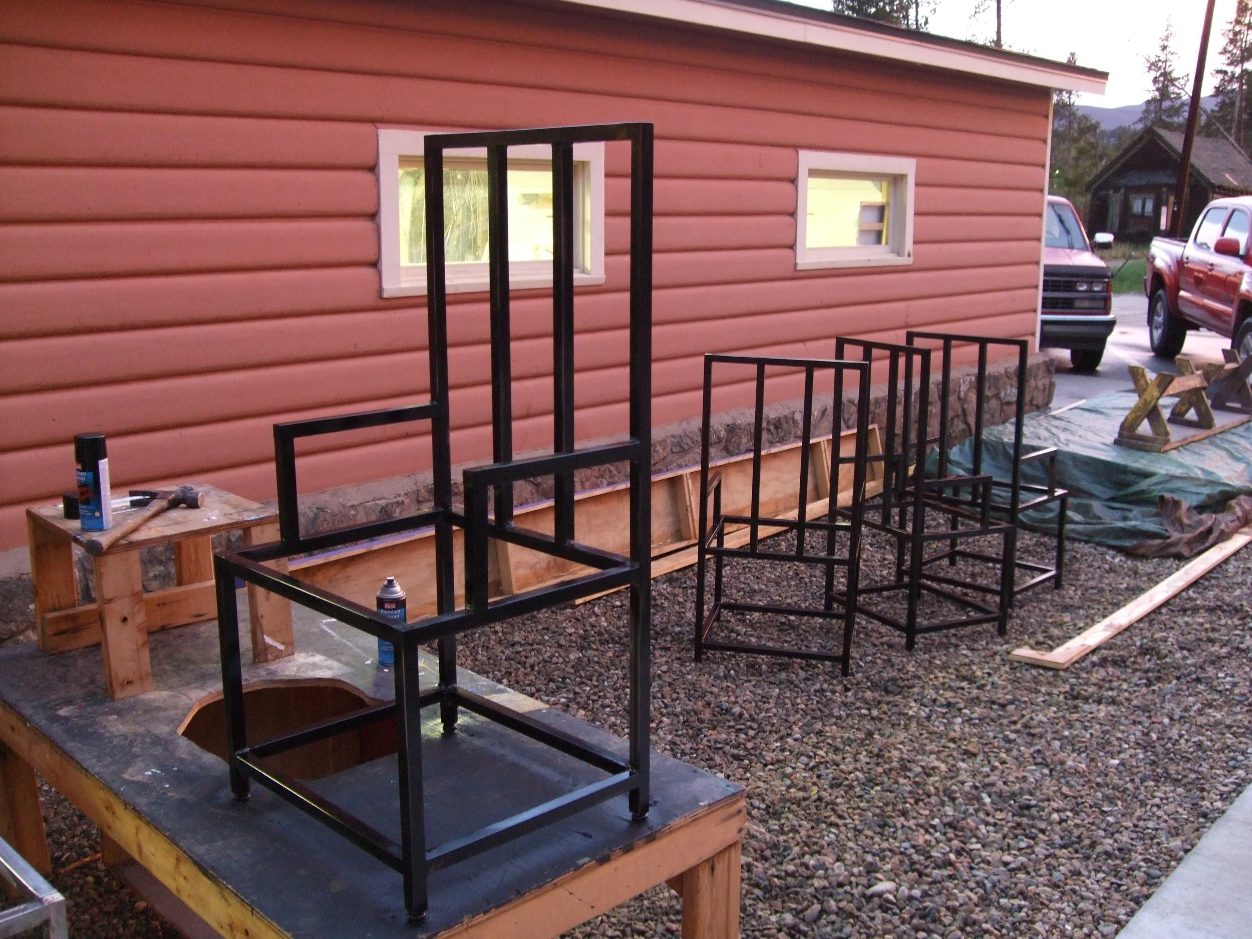 I live here, and steel chairs blacked 002.JPG