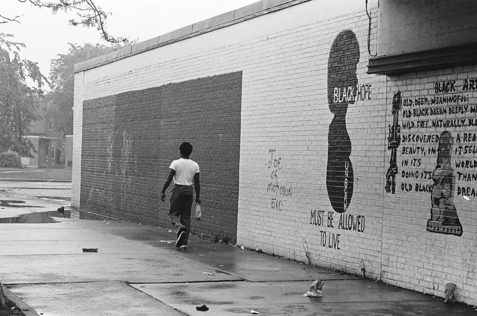 Altgeld Gardens Street Art in 1973. Photo: 231770, Getty Images