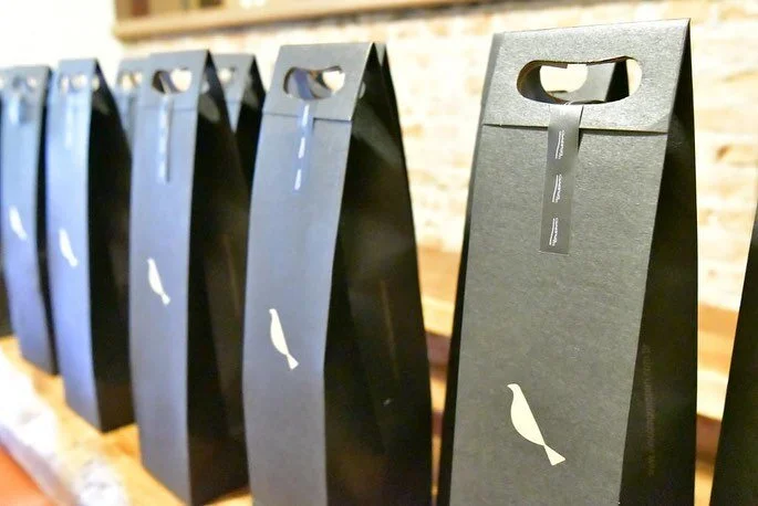 Uma curiosidade da vinícola é sobre a época da colheita, que acontece nos meses de julho e agosto, é considerada a mais alegre e intensa do ano, onde marca o começo de um novo ciclo na vinícola e o nascimento