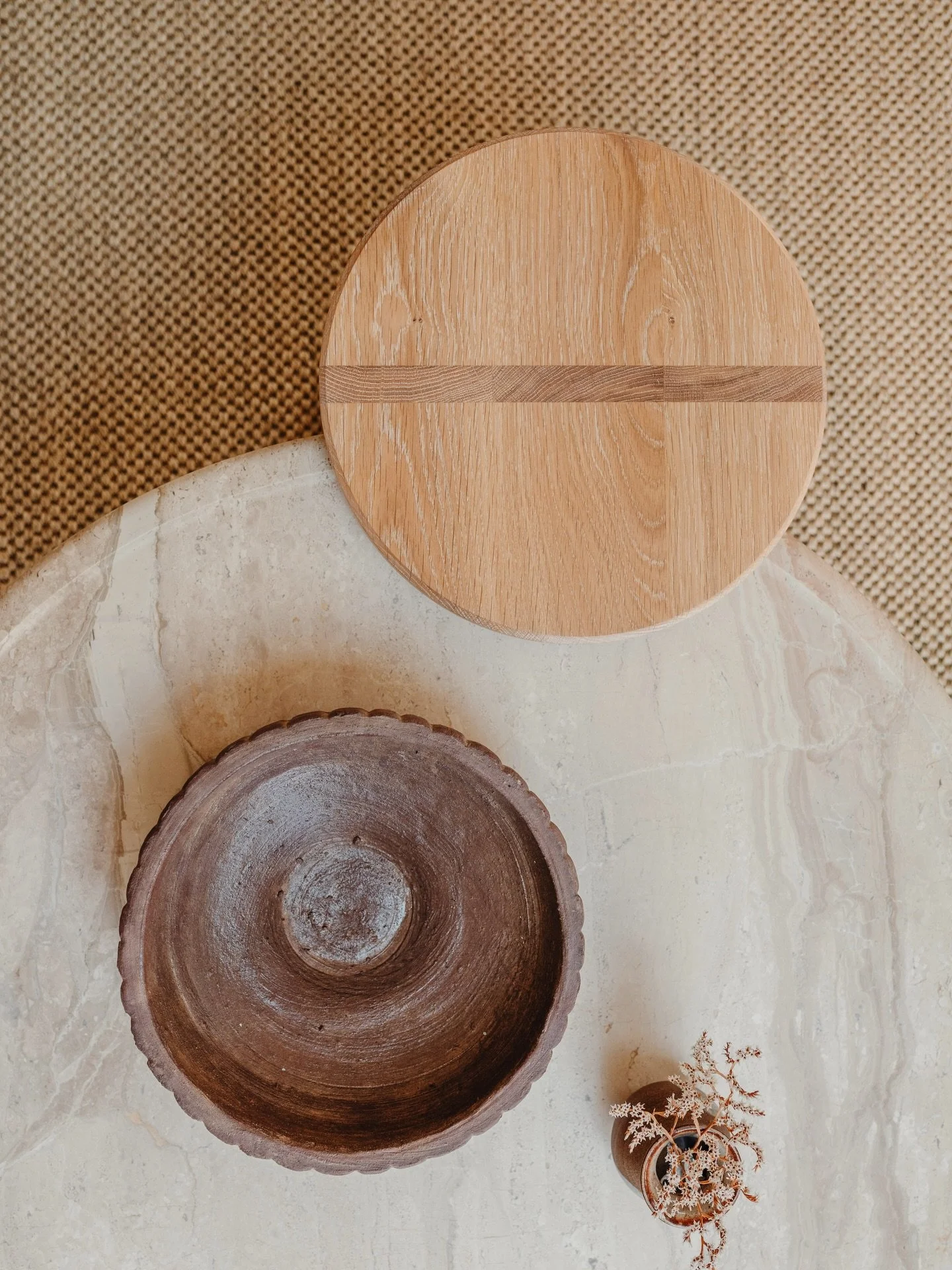 Warm wood tone of our Autumn side table paired with Breccia Sarda marble - quiet luxury in every detail.

Photography by @lucygold 

#Quietluxury #TimelessDesign #DesignAeathetic #ModernInteriors #WarmTones