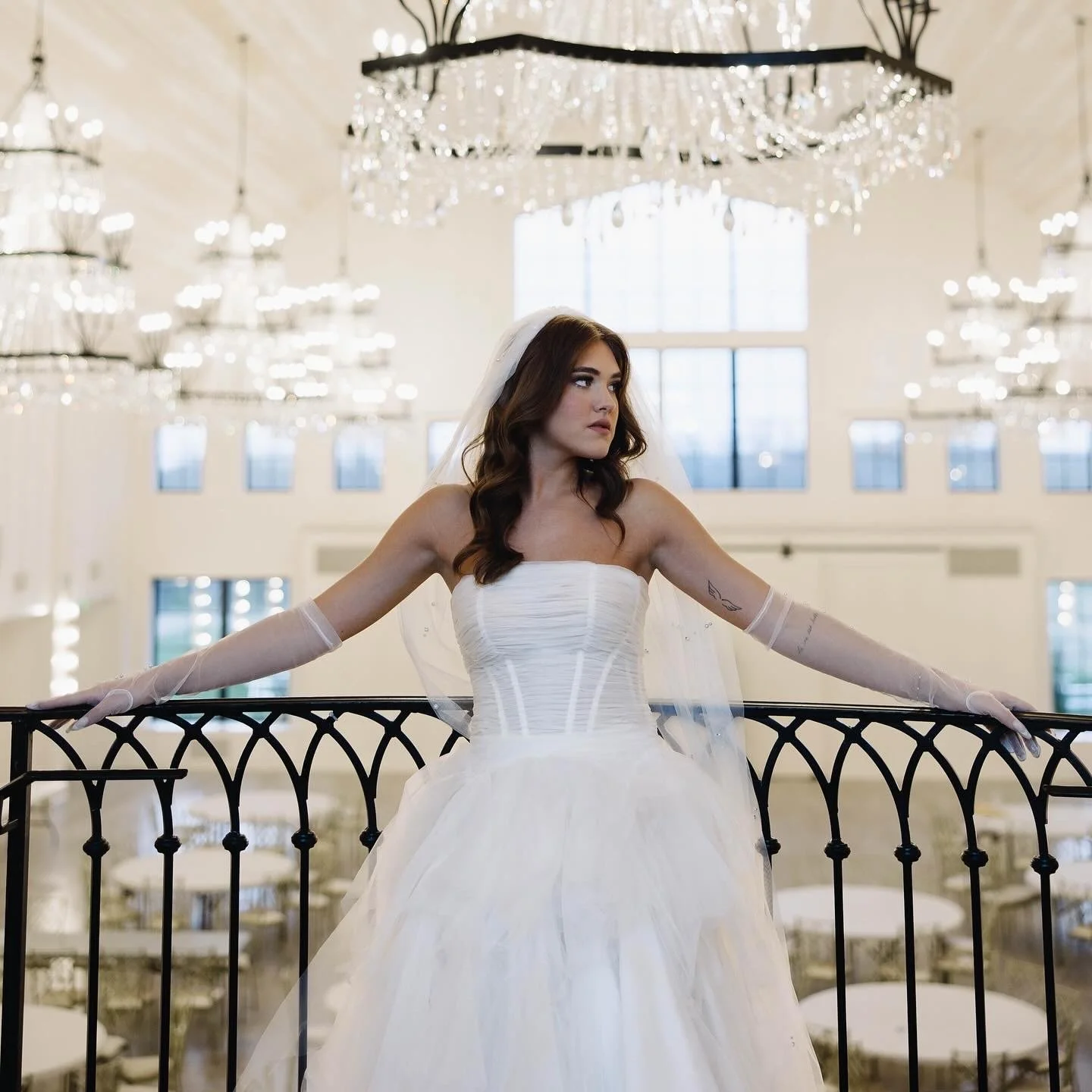 The Golden Palette Beauty is a luxury bridal beauty team offering on-site makeup and hair services designed for discerning brides and high-profile clientele in Springfield, Branson and Kansas City Mo.