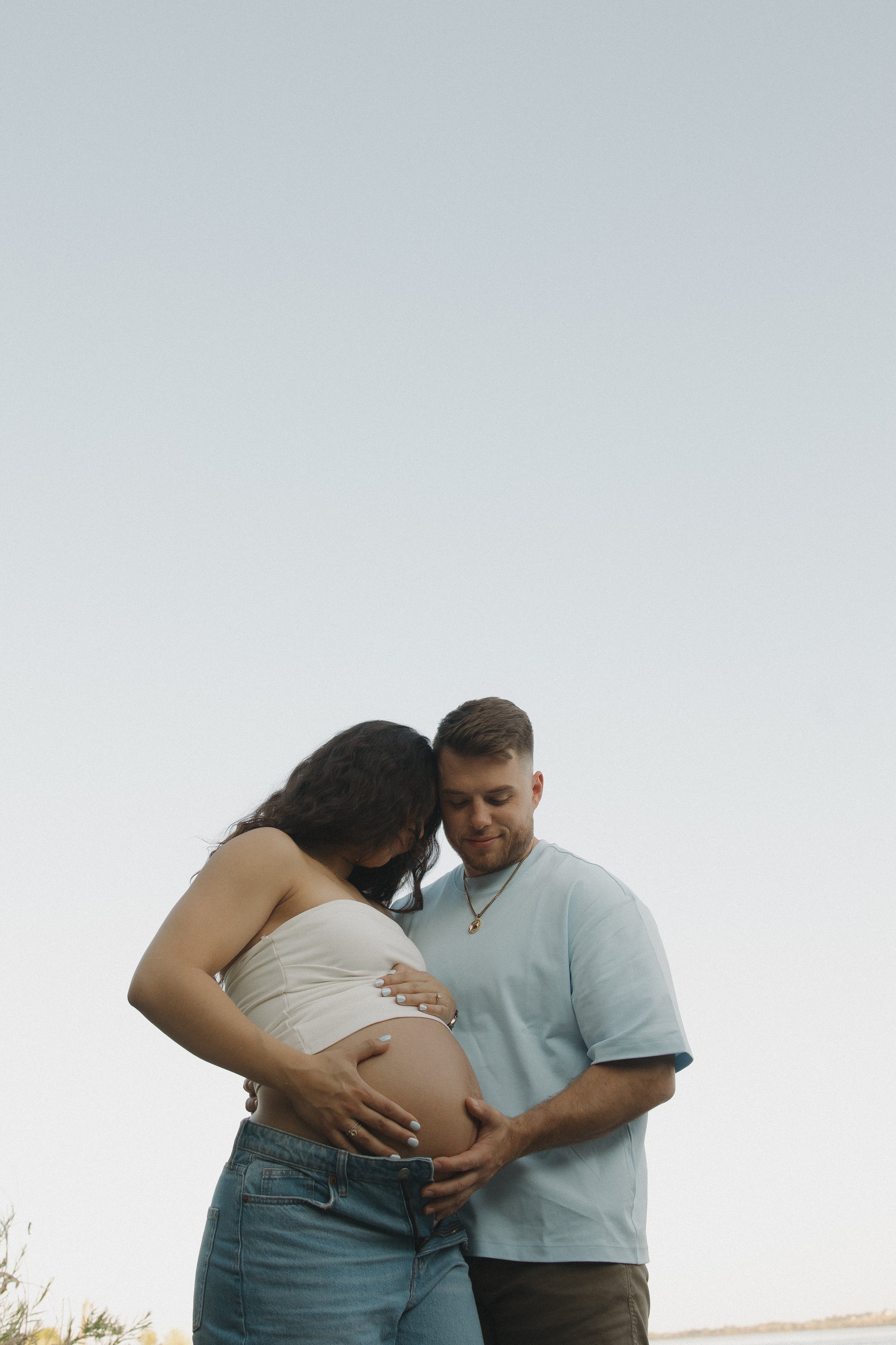 $250 | 1 Location | 1 Outfit | Online gallery with full print release 