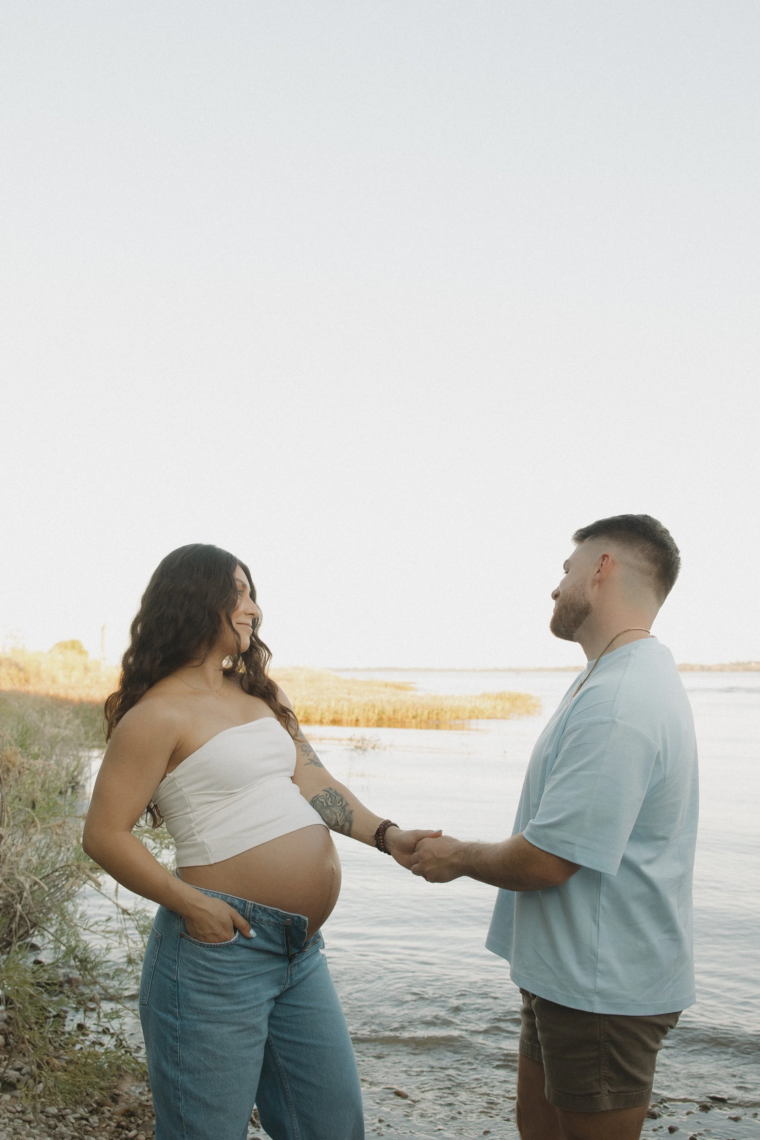 $250 | 1 Location | 1 Outfit | Online gallery with full print release 