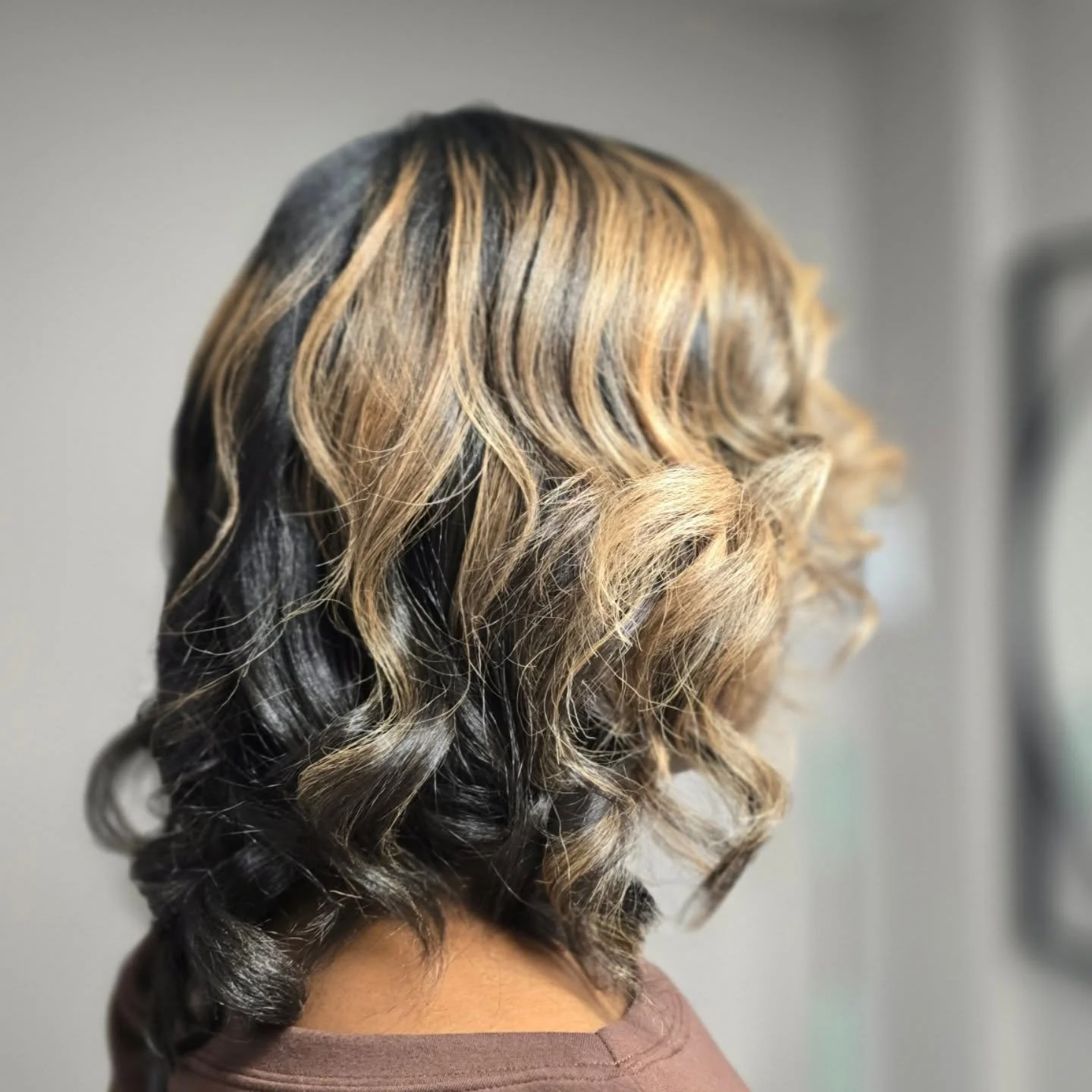 Keeping lightened hair healthy...

A silk press that preserves the integrity of the hair while enhancing shine, movement, and dimension is just whats needed. 

 When lightened hair is properly cared for, it doesn&rsquo;t just look good - it moves bet