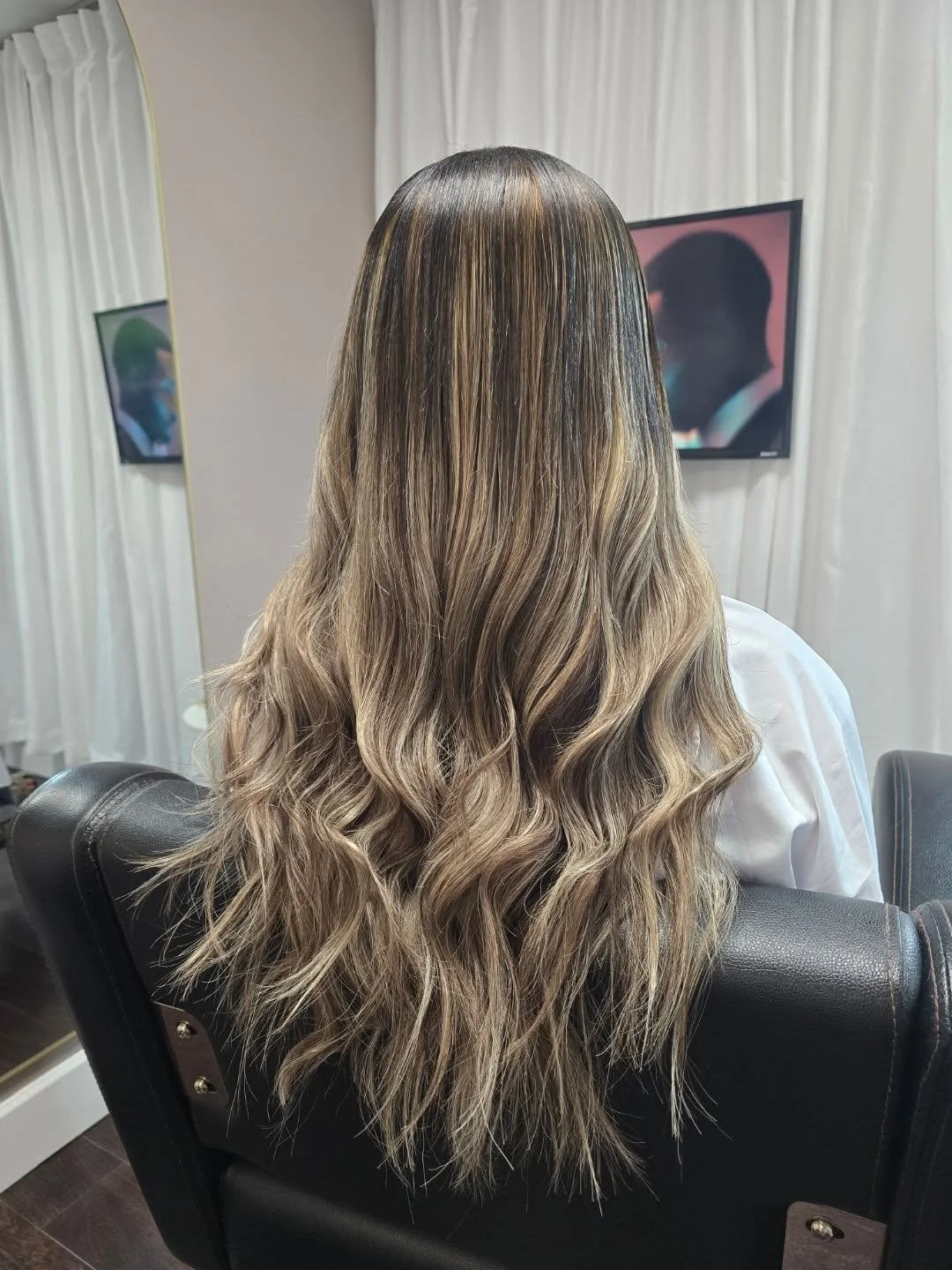 Sew In | Leaveout

www.thebetterstylistco.com

Don't see any availability?
Text 301-992-5128 to discover possible appt times!