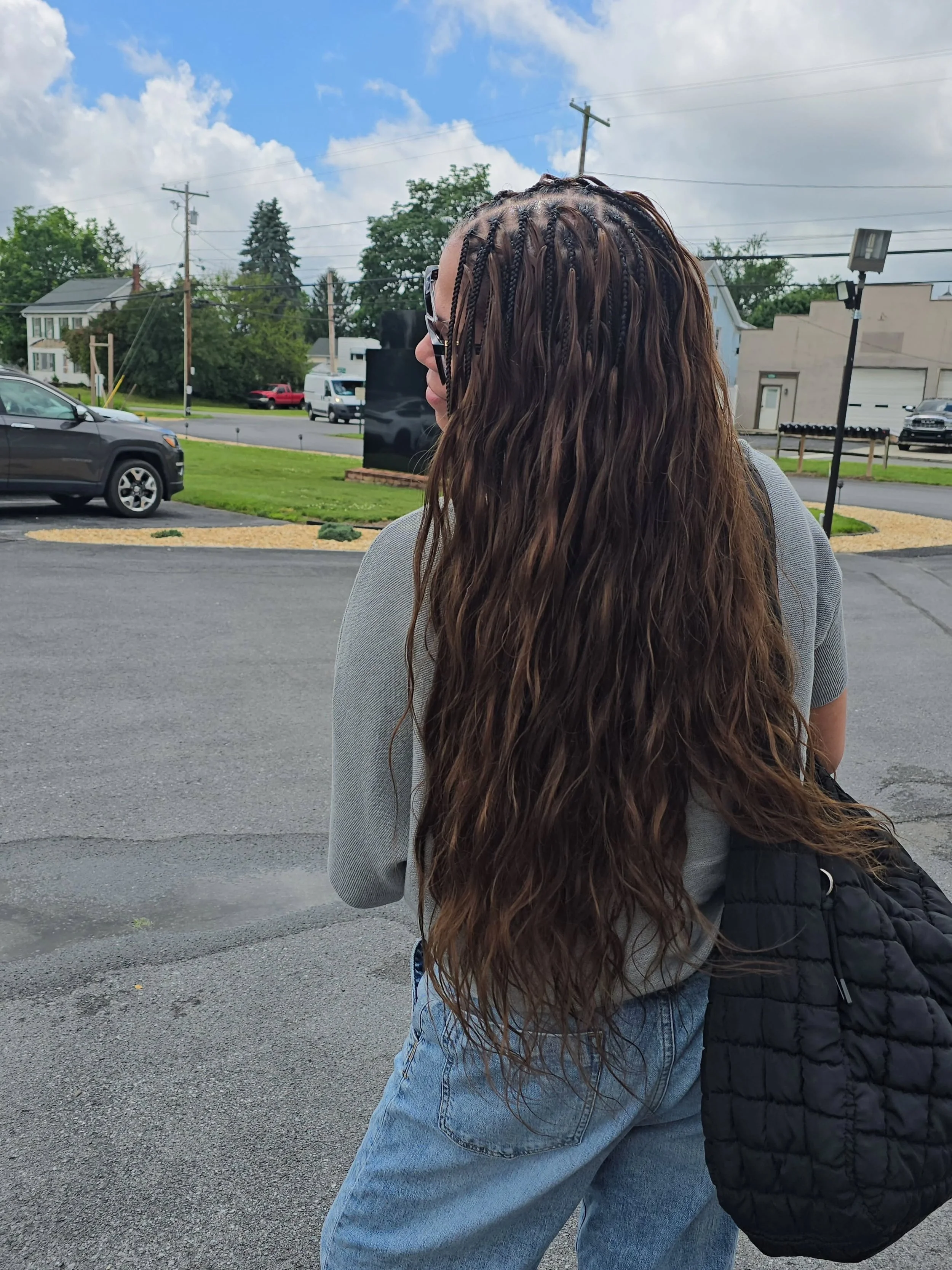 Miracle Boho Knotless

A NEW COMBINATION Service by The Better Stylist Co.

This 2 in one service uses a minimal amount of braiding hair in the Knotless braid for lightweight longevity.

Combined with the resuability of 100% human crochet hair for th