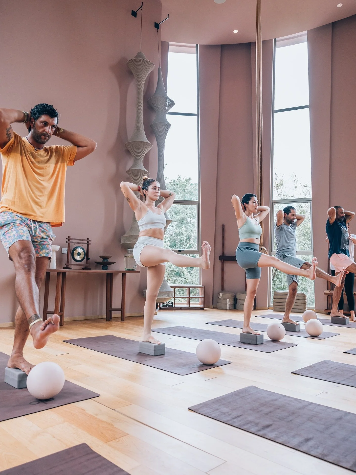 Balance is just as essential as strength ✨ At Aflora, our wellness program trains not only your body but also your mind &mdash; helping you move with stability, presence, and power. 🧘&zwj;♀️💫 Click link in bio to sign up.
.
.
.
.
#AfloraTulum #Aflo