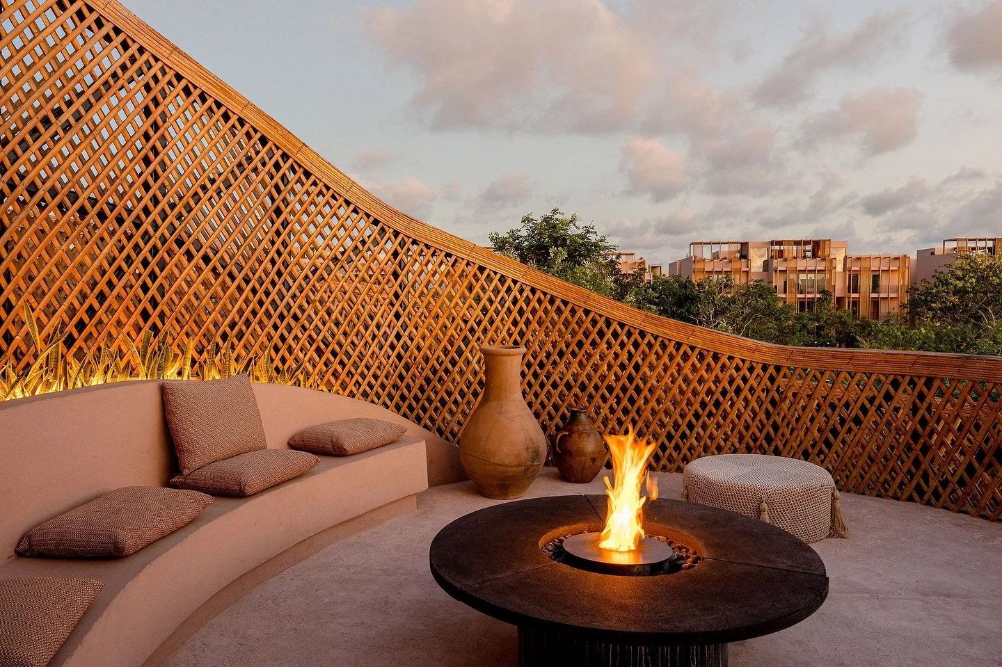 ✨ Golden hour magic from our Sunset Tower, perched on top of Aflora&rsquo;s iconic lobby. 🌅🔥 Imagine ending your day here, surrounded by design, nature, and the energy of Tulum.

Come experience it for yourself &mdash; and discover why investing in