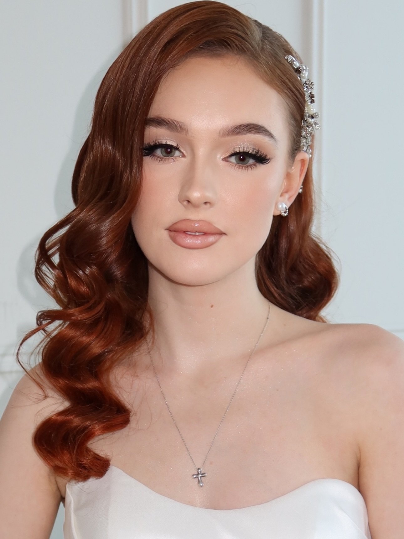 2025 brides are redefining elegance ✨embracing a clean, minimalistic, and timeless look that radiates angelic beauty.

Excited to see all the beautiful brides I have this summer season as the spring bridal season has come to an end 💫 

#makeup #mont