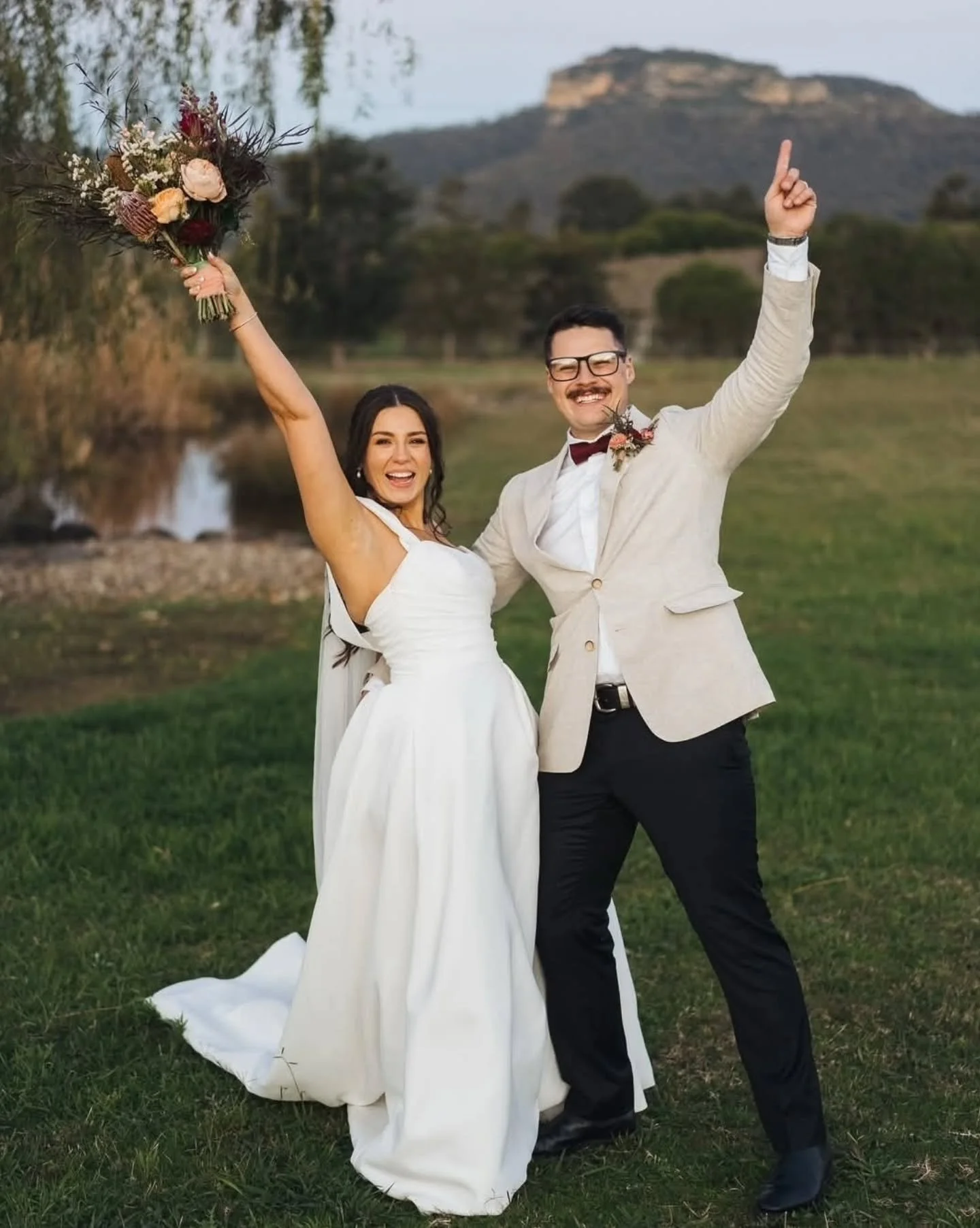 Angie &amp; Jack 💍💛👇
It just hits harder when you get to marrying the sibling of one of your past couples&hellip;
You don&rsquo;t just kick off a new celebration with their friends and fam&hellip; it is like you get to keep the party rolling!

Ear
