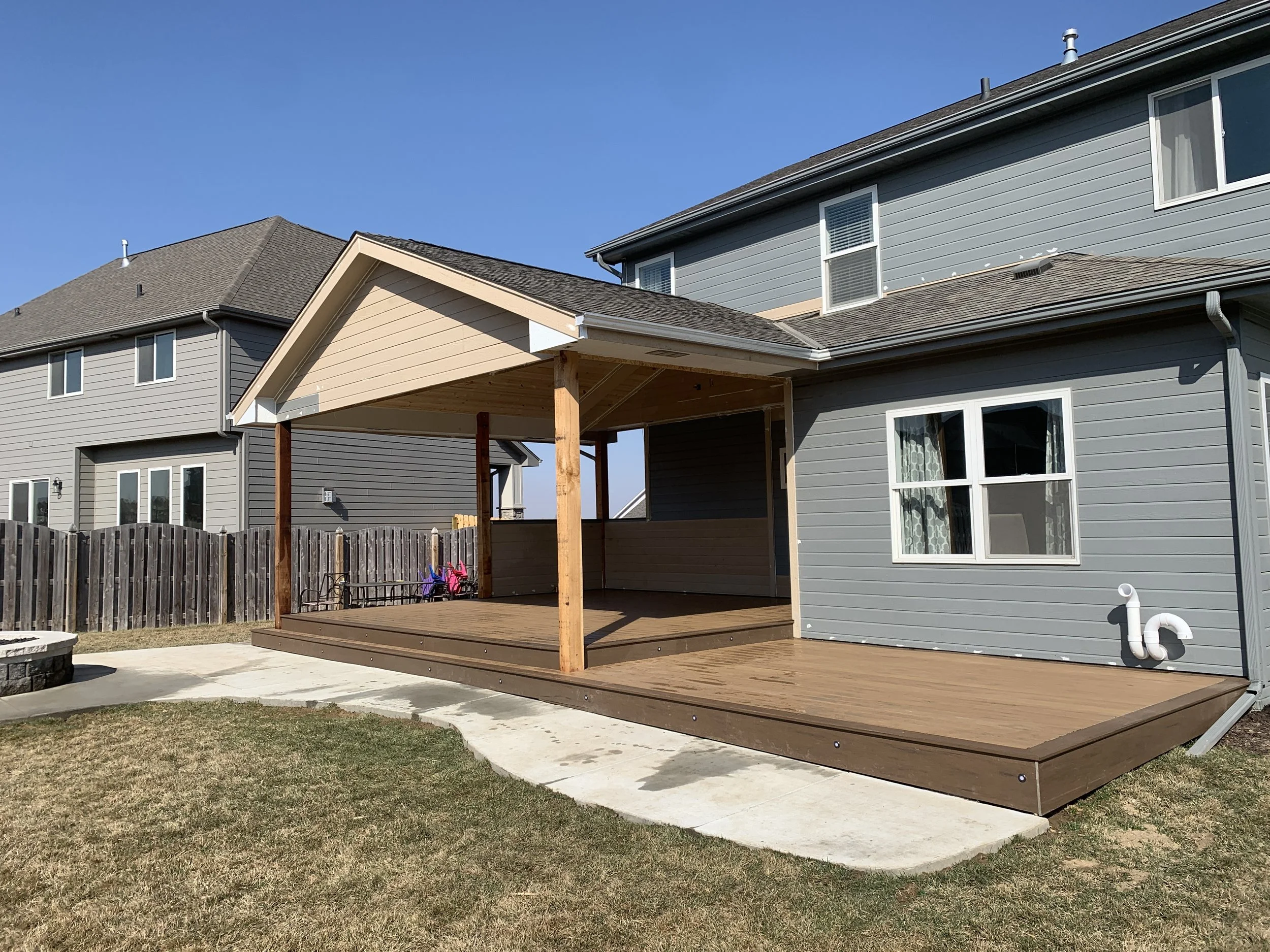 Composite deck with roof addition in Bennington