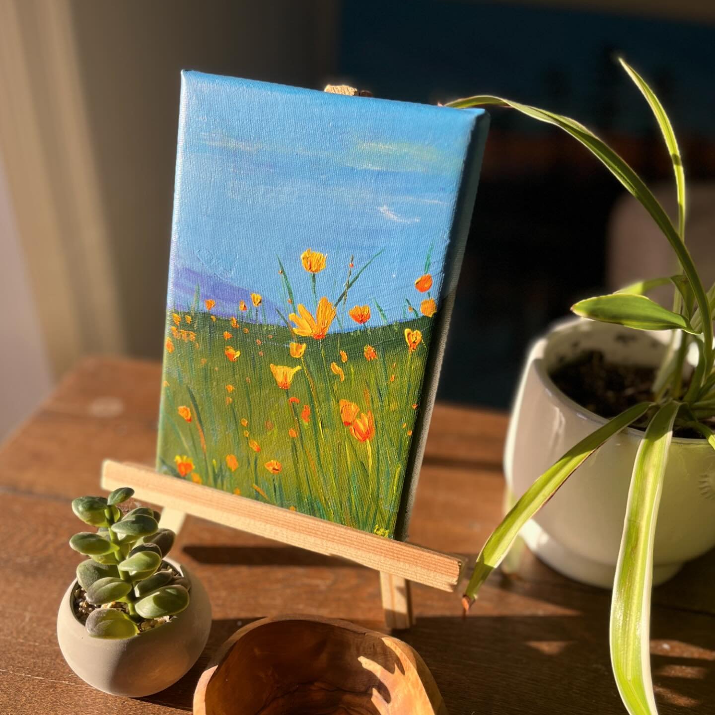 Day 68 of #the100dayproject and I did this little mini acrylic painting. It will be available Saturday at #makersnorth booth 55 🥰.

#tinyart #creativityeveryday #creativityexplode #createdaily #happycreativelife #acreativeoutlet #acrylicpainting #fl