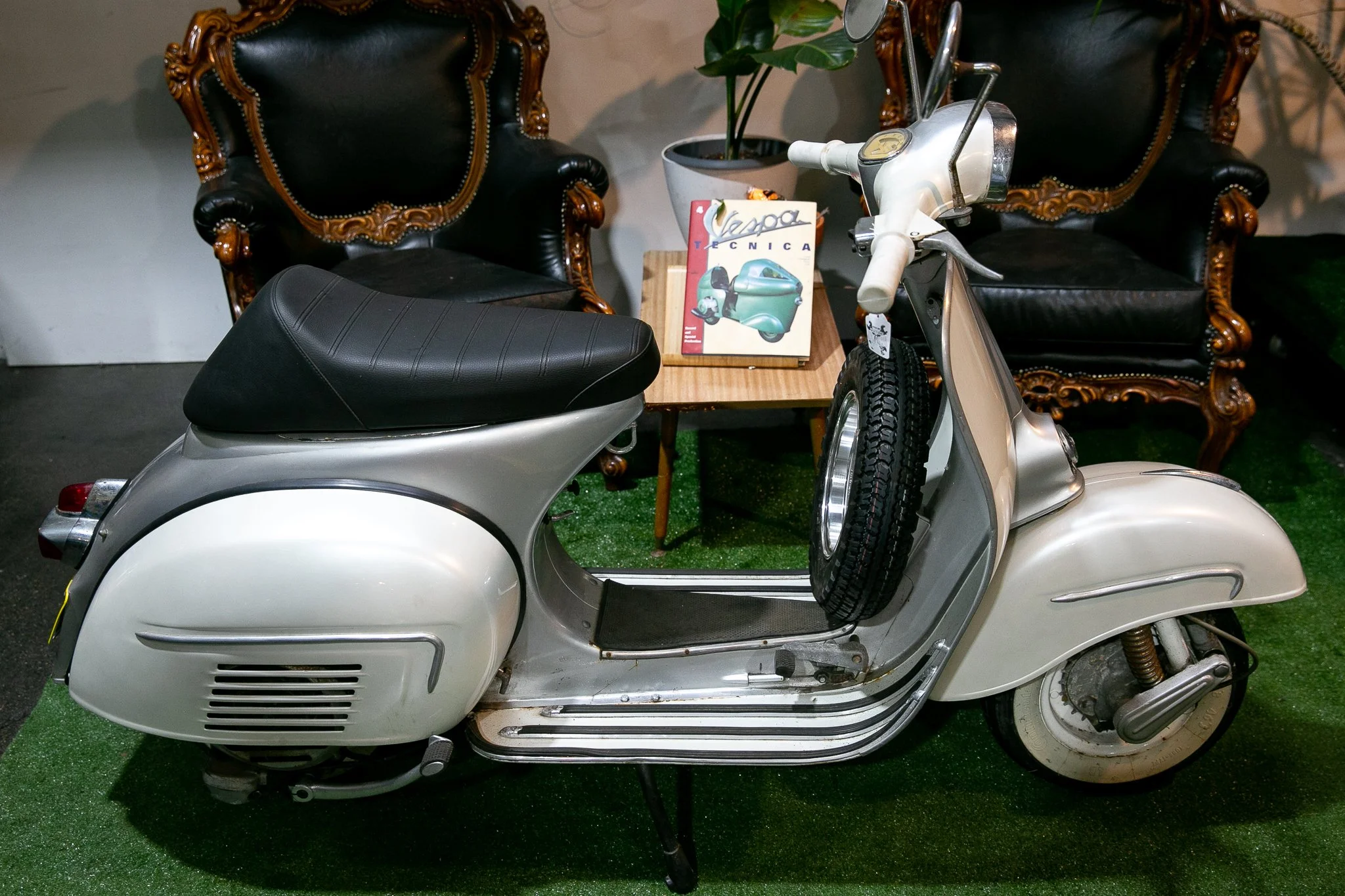 SC_SILVER PIAGGIO_DETAILS_WEB-2 - Scooter Meccanica.jpg