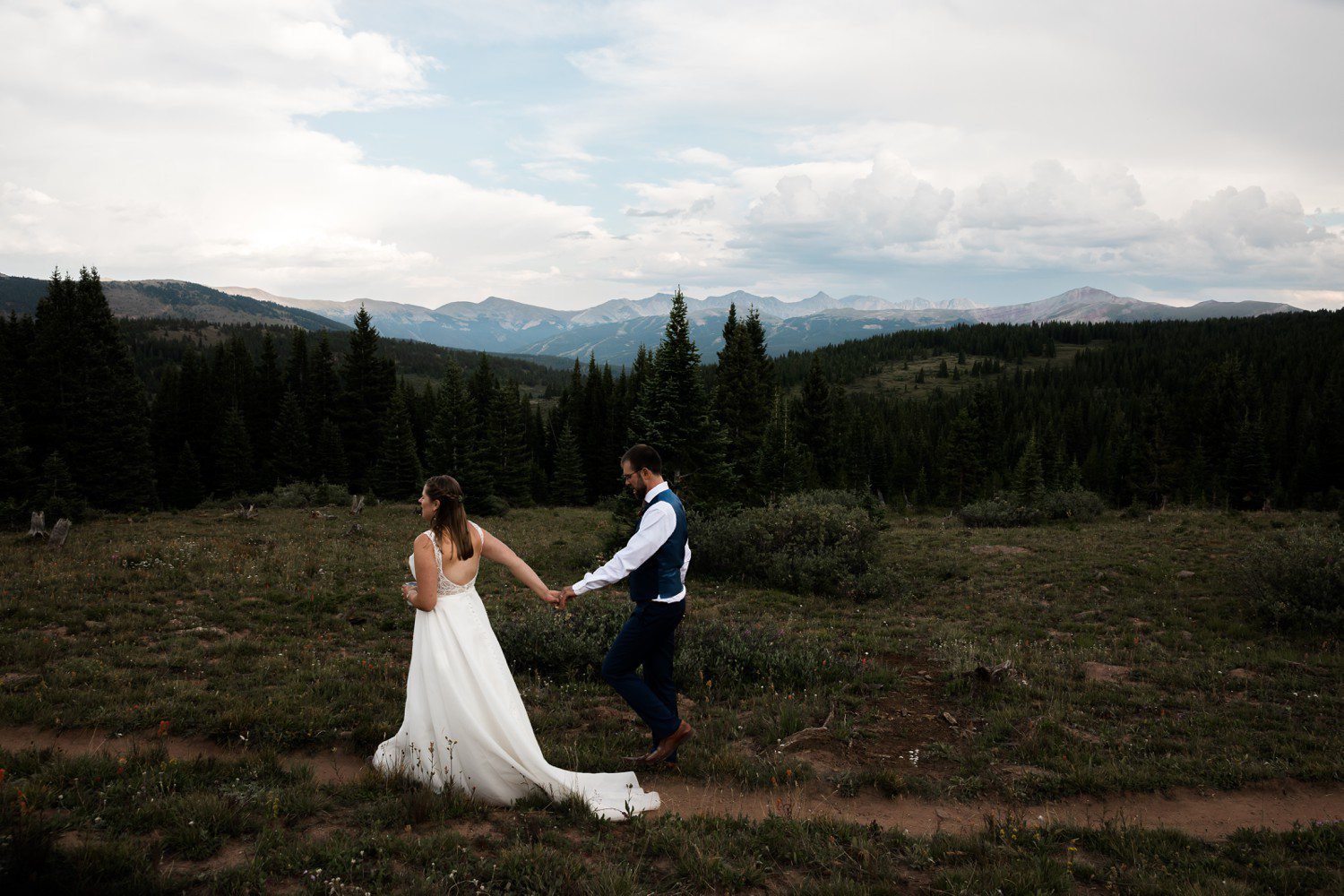 Intimate Shrine Mountain Inn Wedding in Vail Colorado — Forest Picture ...