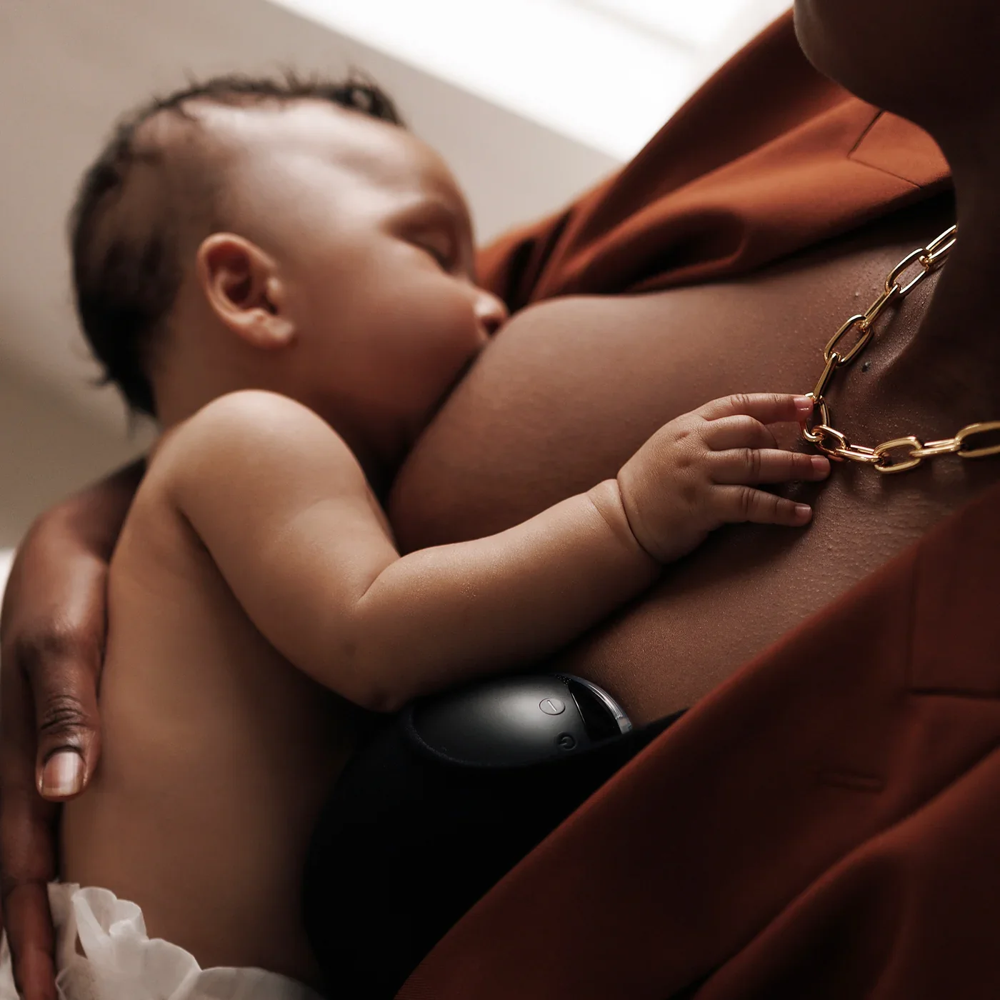 Lacevo S70 Wearable Breast Pump: A Midwife &amp; IBCLC's Honest Review
