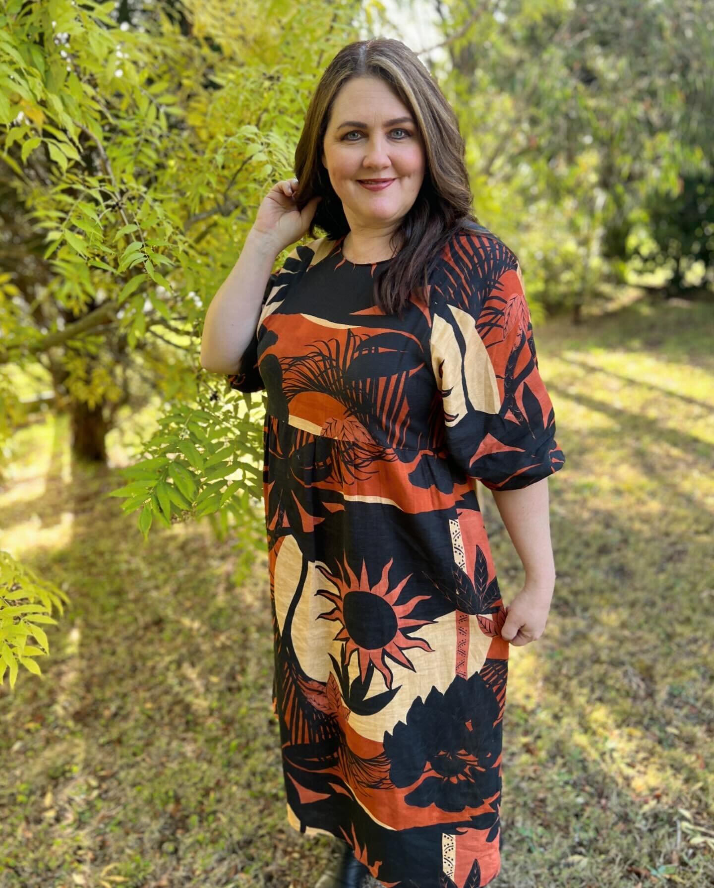 Did you know that the @stylearc #hopedress is one of the easiest and most fulfilling dress patterns you&rsquo;ll ever make? &thinsp;
&thinsp;
It&rsquo;s definitely on my list of favourite dress patterns for all year round and comes us beautifully in 