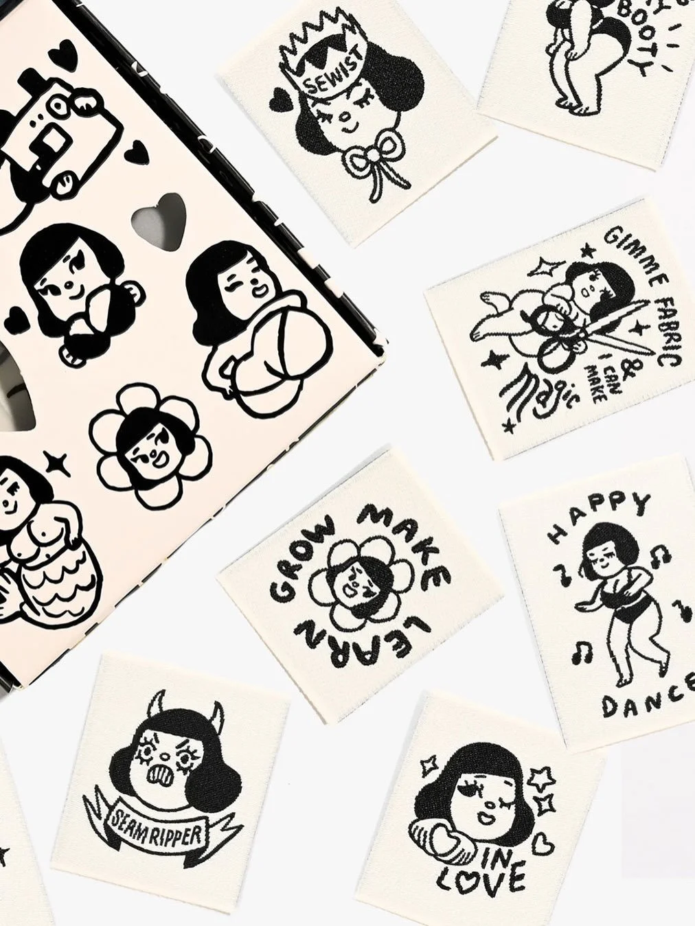 A special @kylieandthemachine collaboration has arrived @dahliasewciety just in time for Valentines Day!❤️

Sew-In Love + Feeling Yourself 

A Label Collaboration by Mel Stringer &times; KATM

❤️❤️❤️Limited Edition❤️❤️❤️

Introducing a very special s