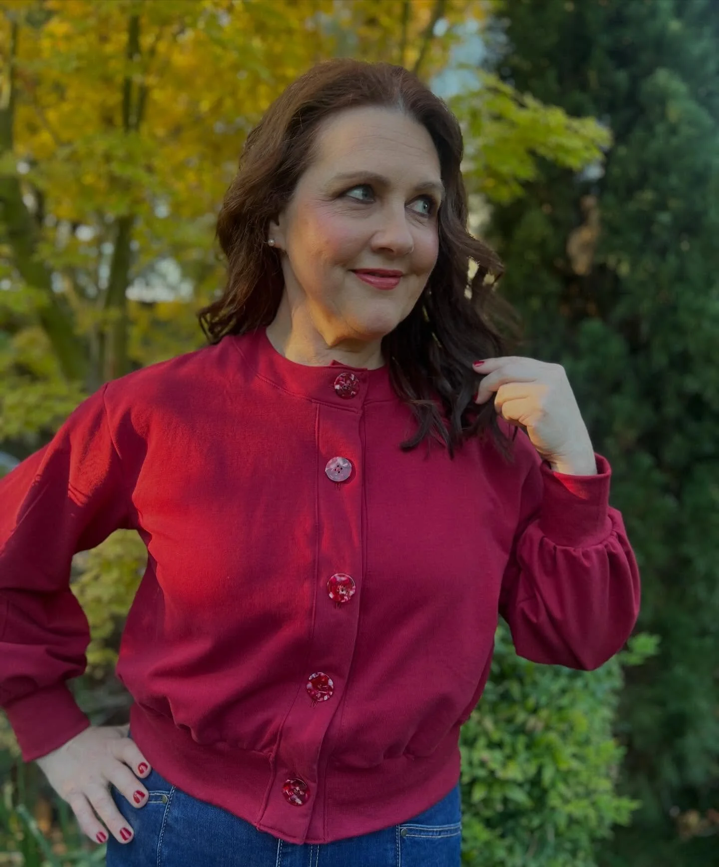 #memademay2026 day two @dahliasewciety 

It's definitely heading into cardi weather so I've made a @wardrobebymepatterns #ballonsleevecardigan in our super soft cotton cosy sweatshirt fabric.

The @pigeonwishes.shops Cherry bomb buttons match this bu